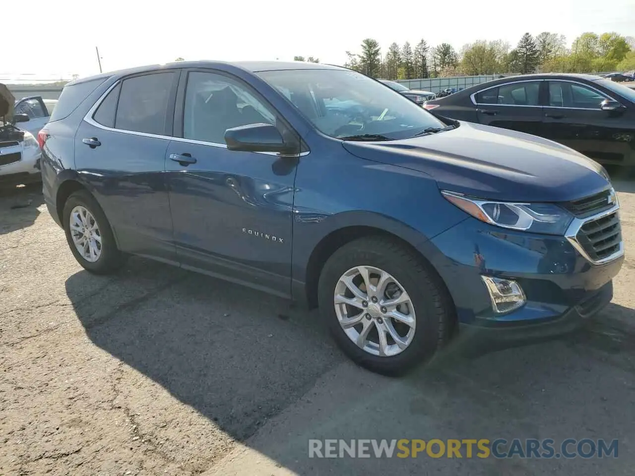 4 Photograph of a damaged car 3GNAXKEV0LL229504 CHEVROLET EQUINOX 2020