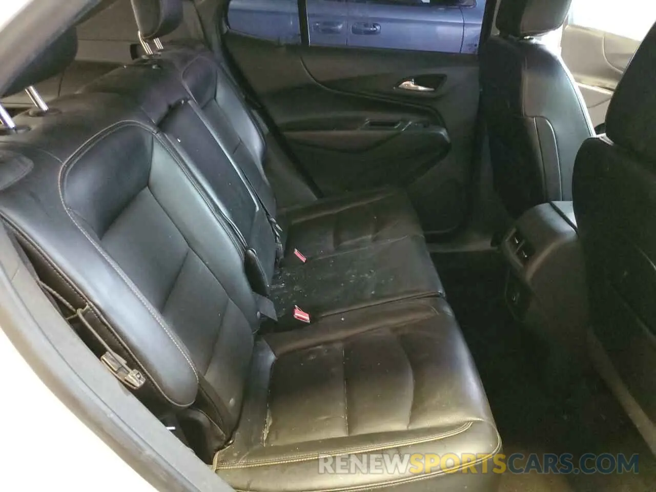 11 Photograph of a damaged car 3GNAXKEV0LL235822 CHEVROLET EQUINOX 2020