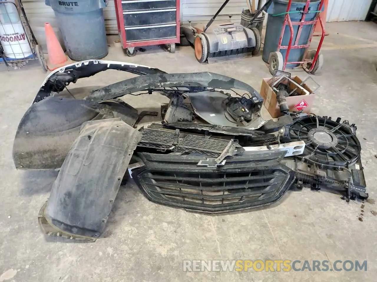13 Photograph of a damaged car 3GNAXKEV0LL235822 CHEVROLET EQUINOX 2020