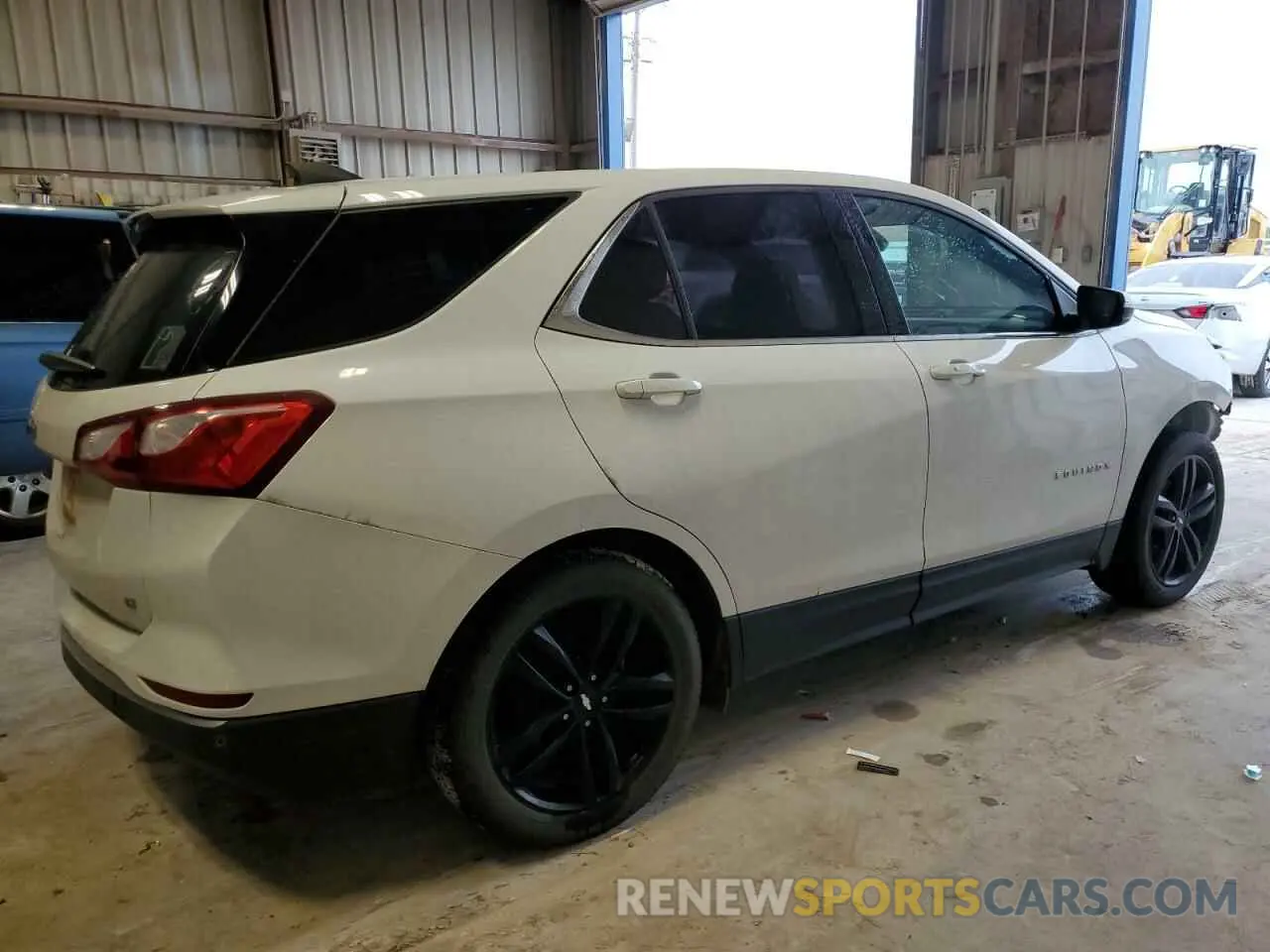 3 Photograph of a damaged car 3GNAXKEV0LL235822 CHEVROLET EQUINOX 2020