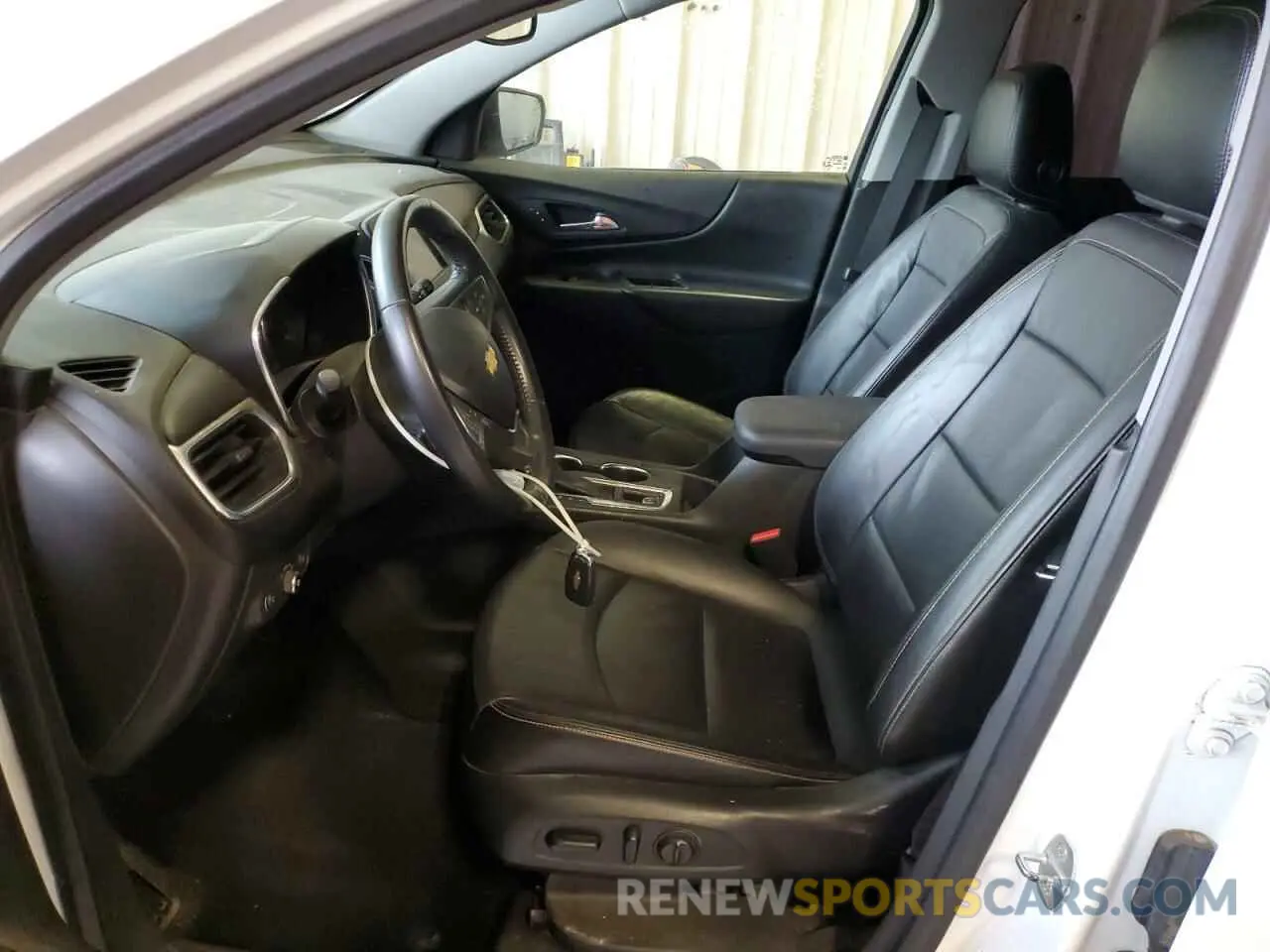 7 Photograph of a damaged car 3GNAXKEV0LL235822 CHEVROLET EQUINOX 2020