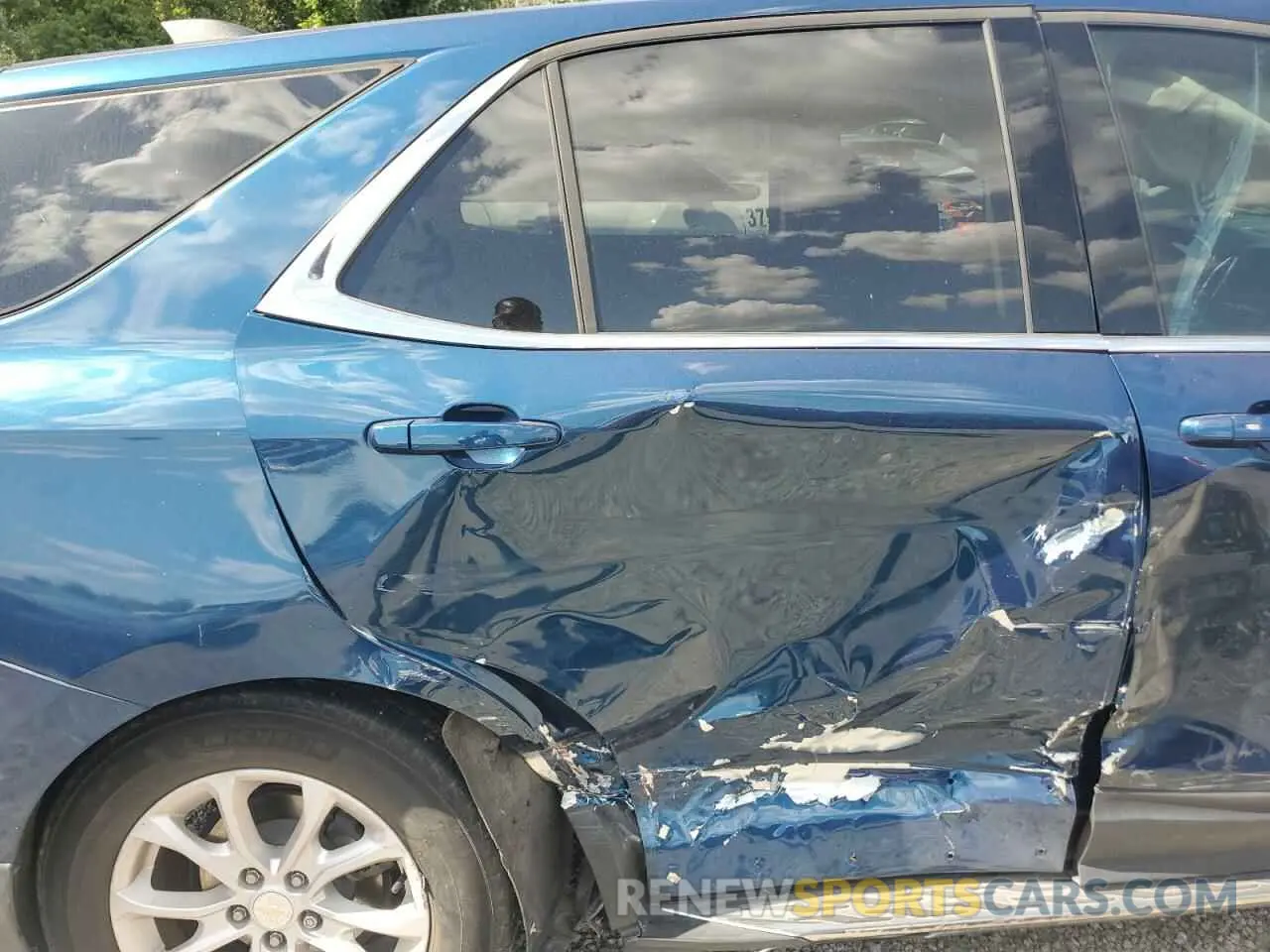 10 Photograph of a damaged car 3GNAXKEV0LL290626 CHEVROLET EQUINOX 2020