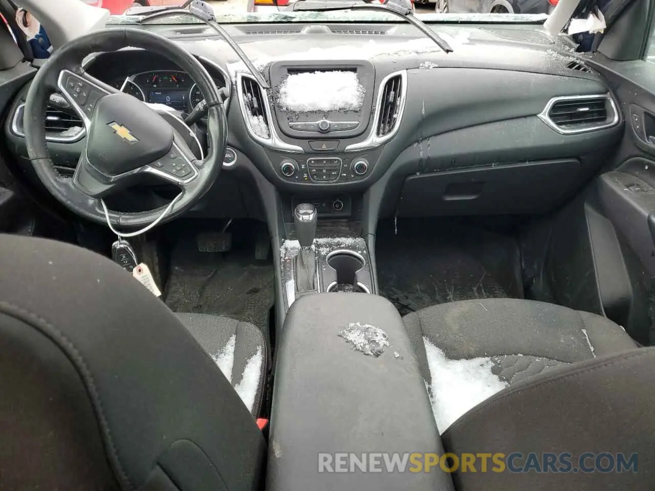 8 Photograph of a damaged car 3GNAXKEV0LL332907 CHEVROLET EQUINOX 2020