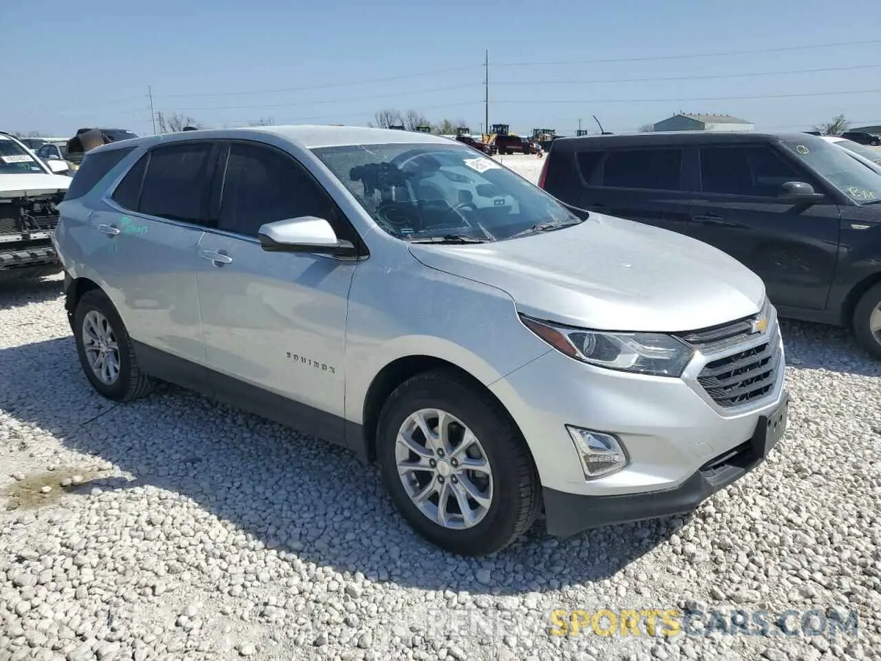 4 Photograph of a damaged car 3GNAXKEV0LS502558 CHEVROLET EQUINOX 2020