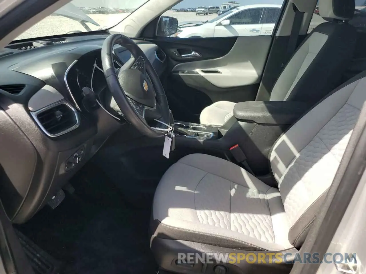 7 Photograph of a damaged car 3GNAXKEV0LS502558 CHEVROLET EQUINOX 2020