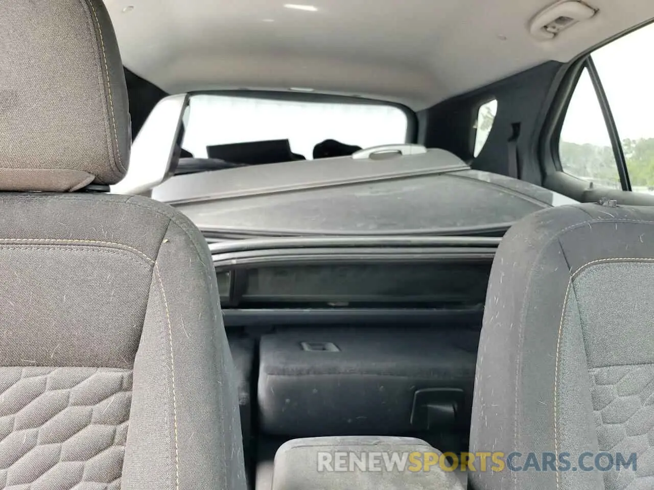 10 Photograph of a damaged car 3GNAXKEV0LS506822 CHEVROLET EQUINOX 2020