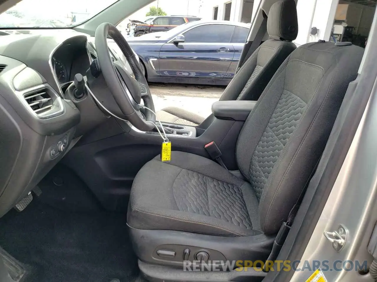7 Photograph of a damaged car 3GNAXKEV0LS506822 CHEVROLET EQUINOX 2020