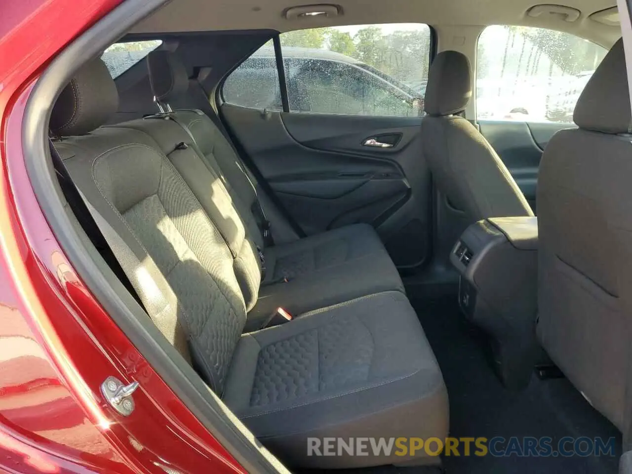 11 Photograph of a damaged car 3GNAXKEV0LS516282 CHEVROLET EQUINOX 2020