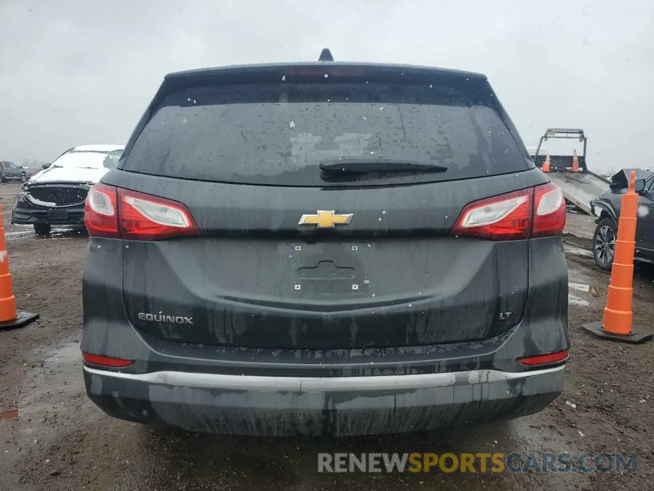 6 Photograph of a damaged car 3GNAXKEV0LS554627 CHEVROLET EQUINOX 2020