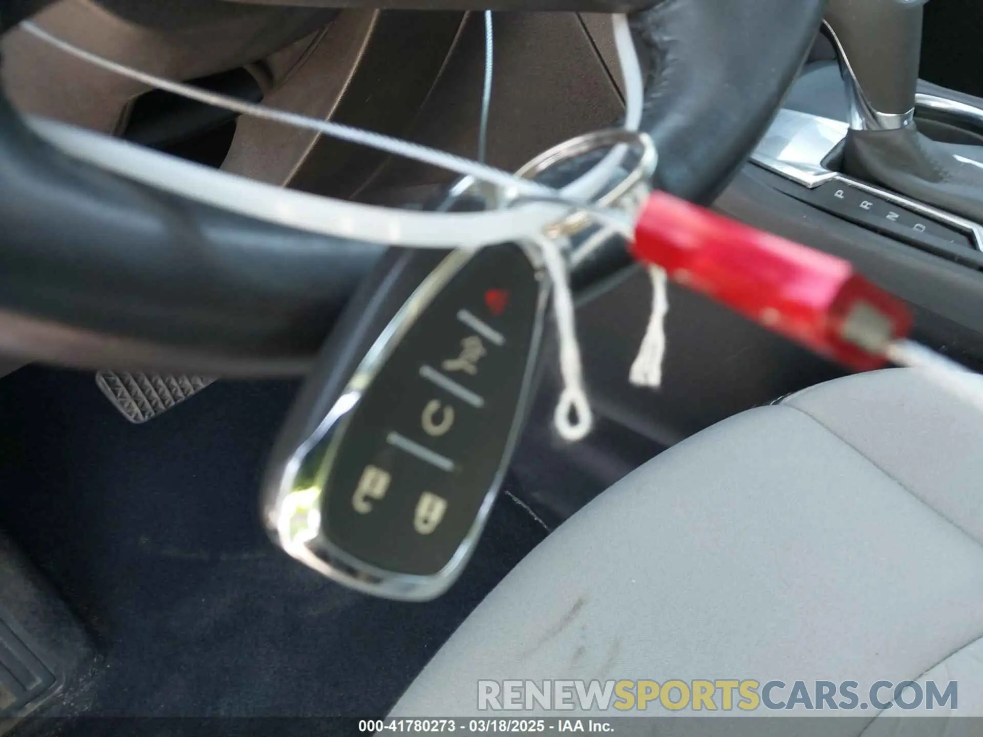 11 Photograph of a damaged car 3GNAXKEV0LS583500 CHEVROLET EQUINOX 2020