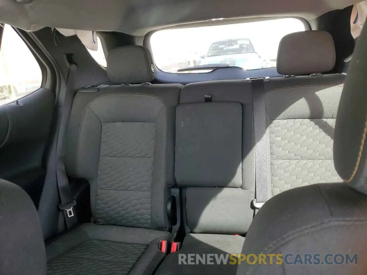 10 Photograph of a damaged car 3GNAXKEV0LS583867 CHEVROLET EQUINOX 2020