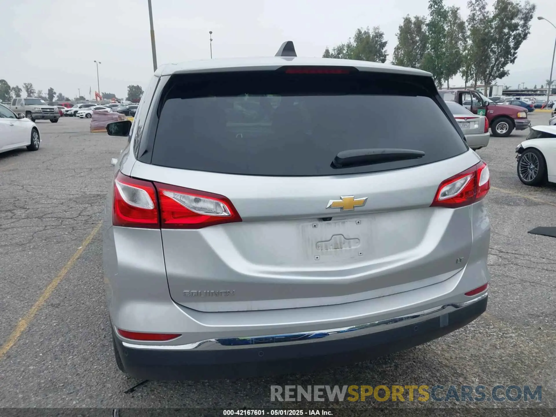 17 Photograph of a damaged car 3GNAXKEV0LS602546 CHEVROLET EQUINOX 2020