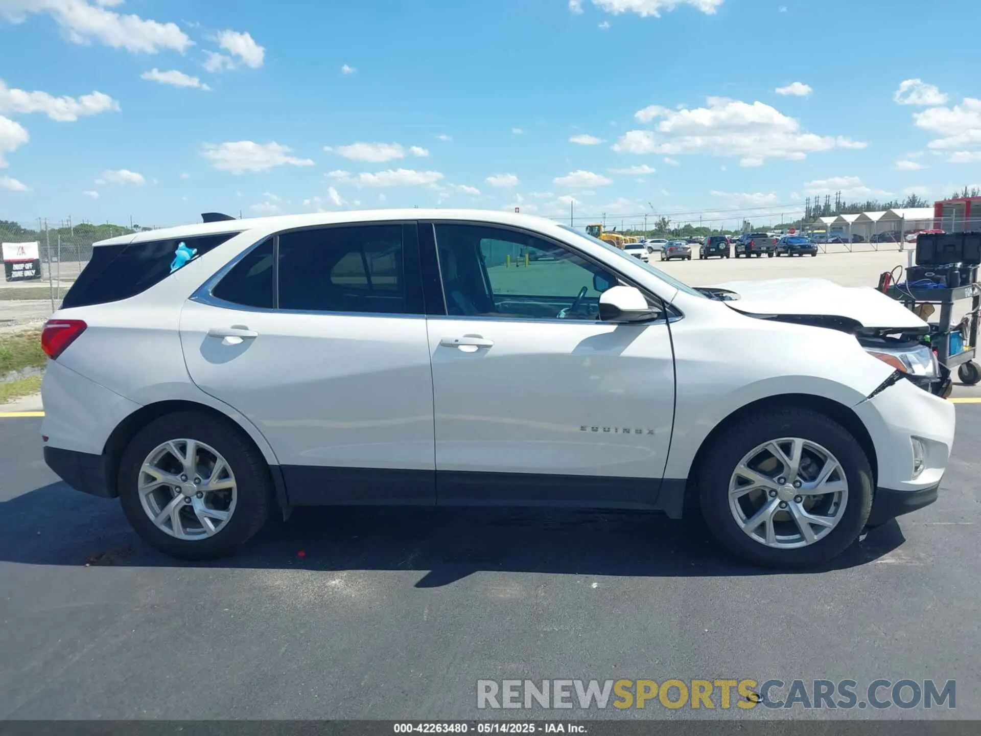 13 Photograph of a damaged car 3GNAXKEV0LS650936 CHEVROLET EQUINOX 2020