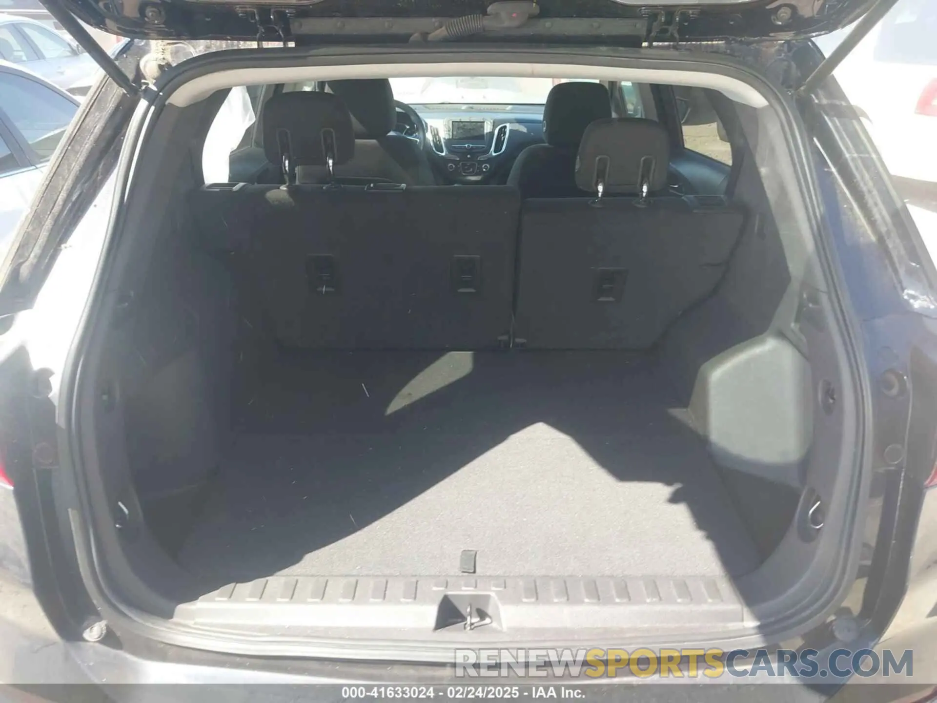 16 Photograph of a damaged car 3GNAXKEV0LS702680 CHEVROLET EQUINOX 2020
