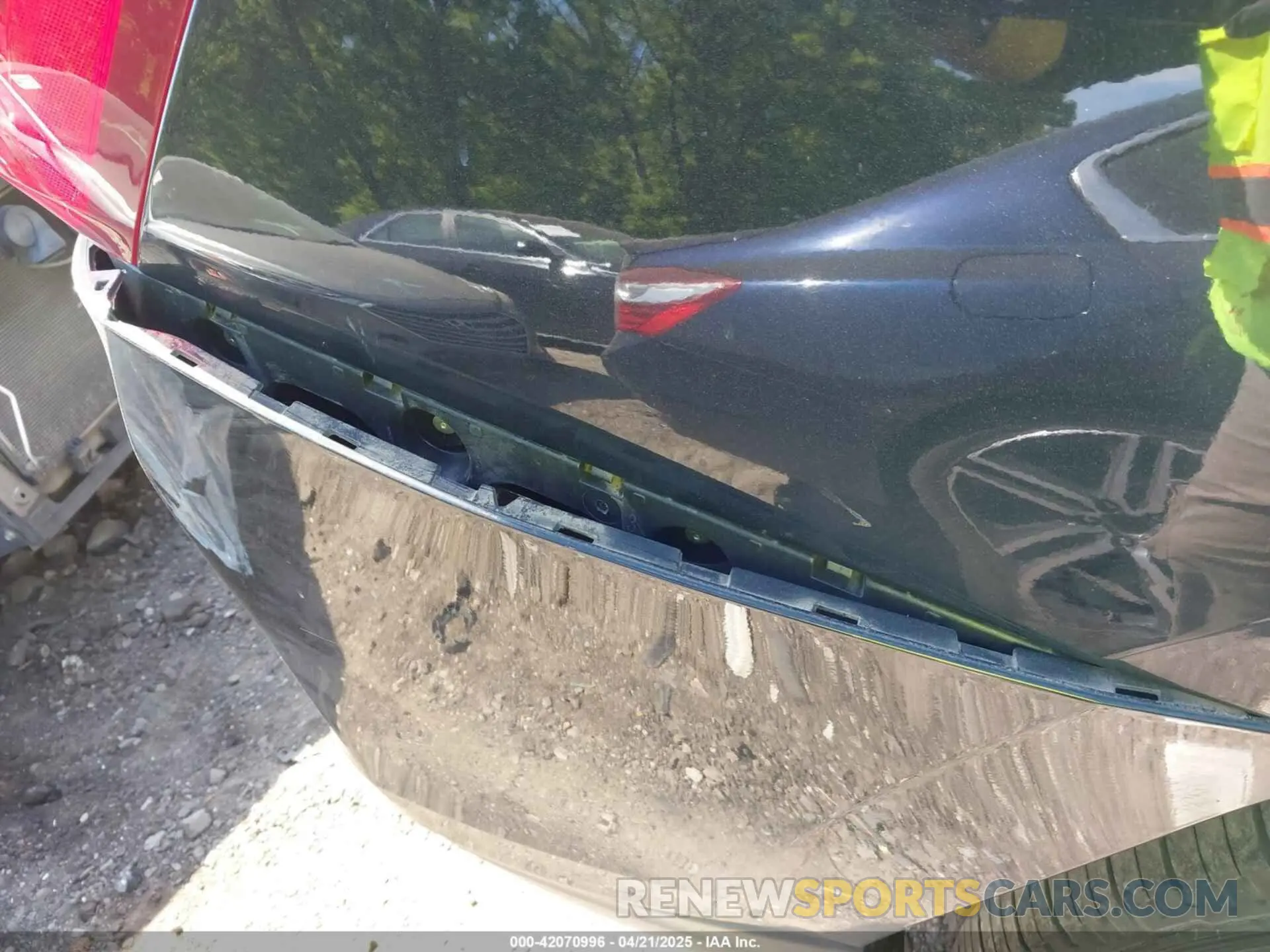 17 Photograph of a damaged car 3GNAXKEV1LL112949 CHEVROLET EQUINOX 2020