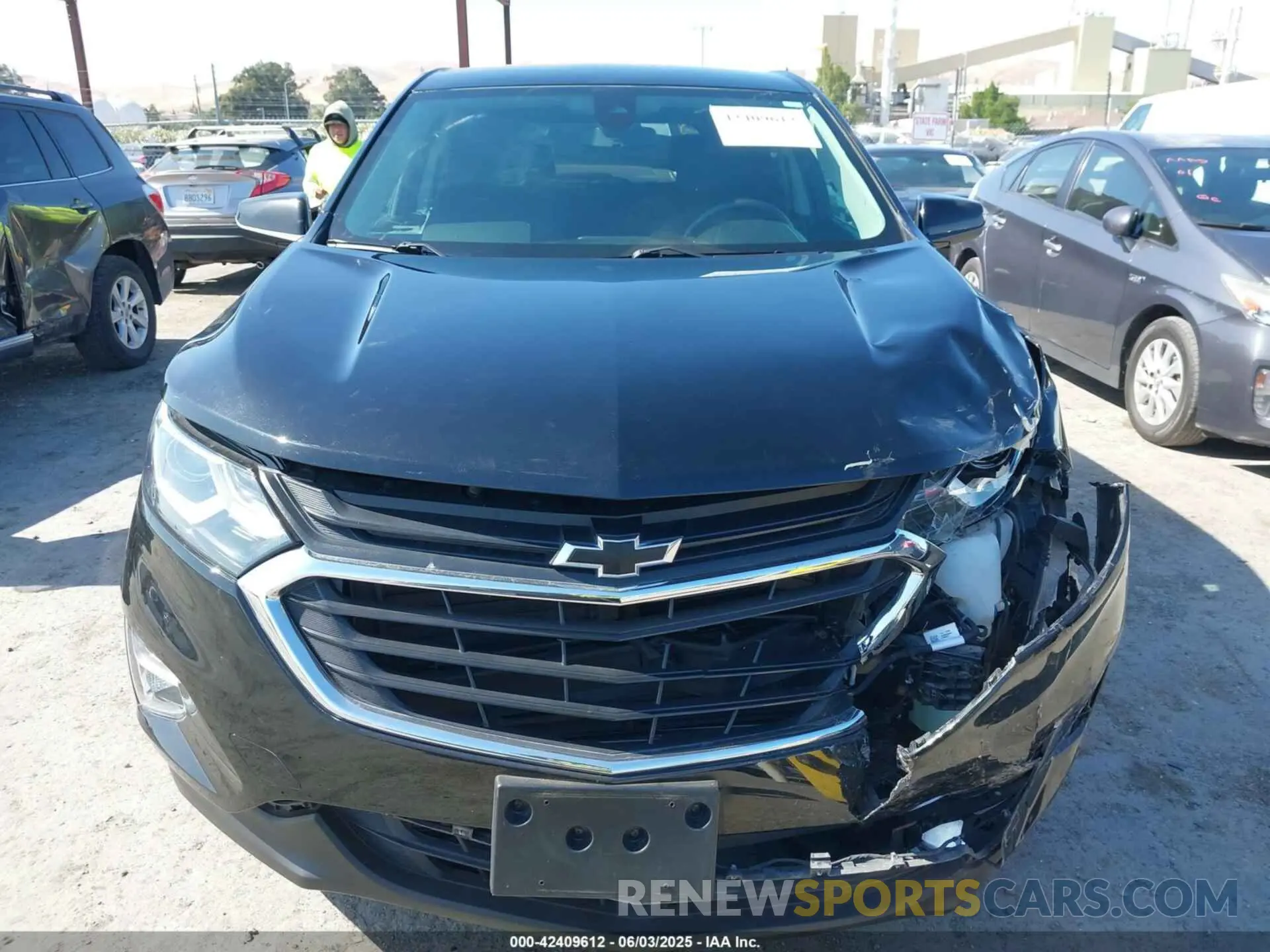 12 Photograph of a damaged car 3GNAXKEV1LL194438 CHEVROLET EQUINOX 2020
