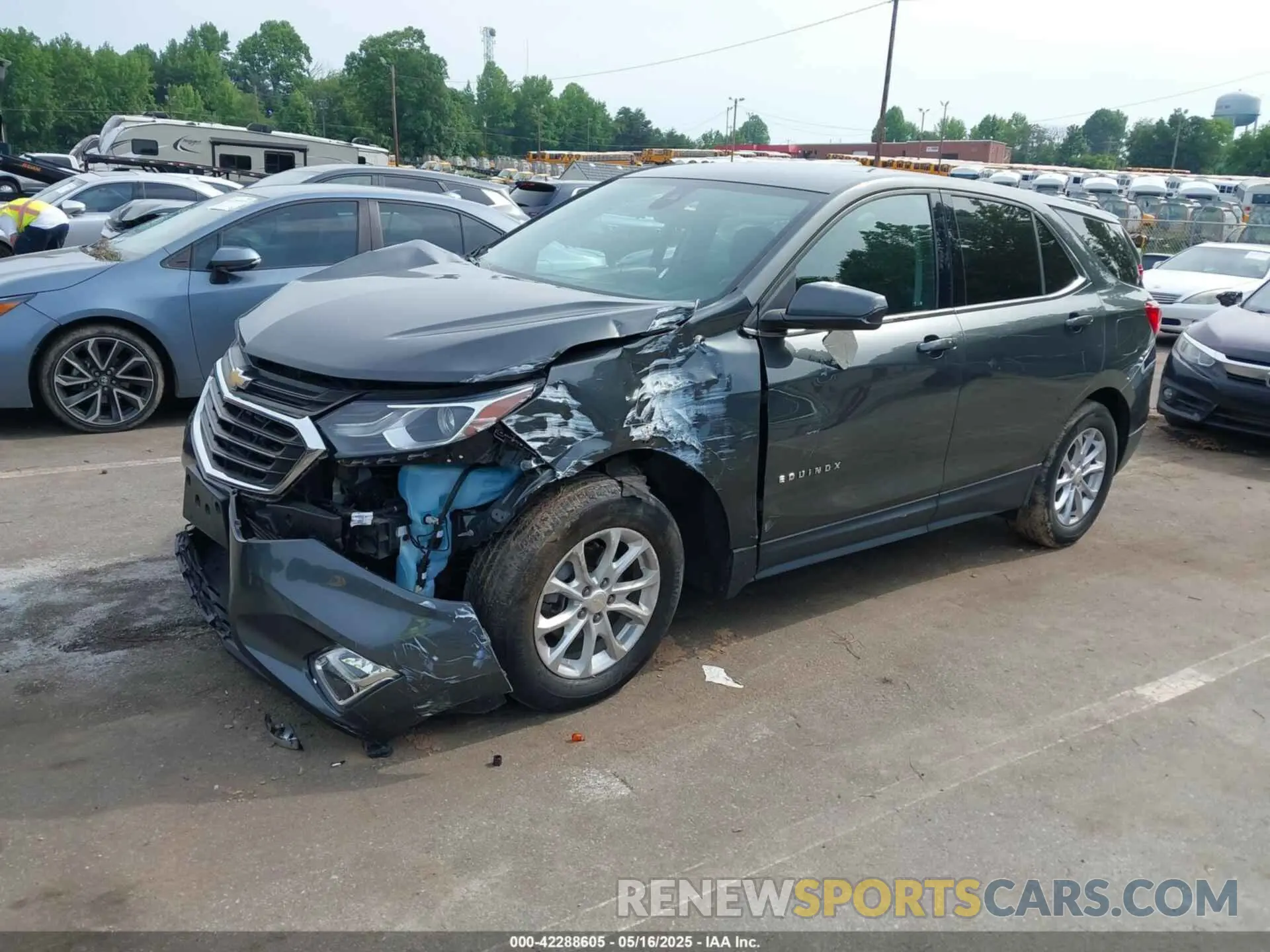 2 Photograph of a damaged car 3GNAXKEV1LL259871 CHEVROLET EQUINOX 2020