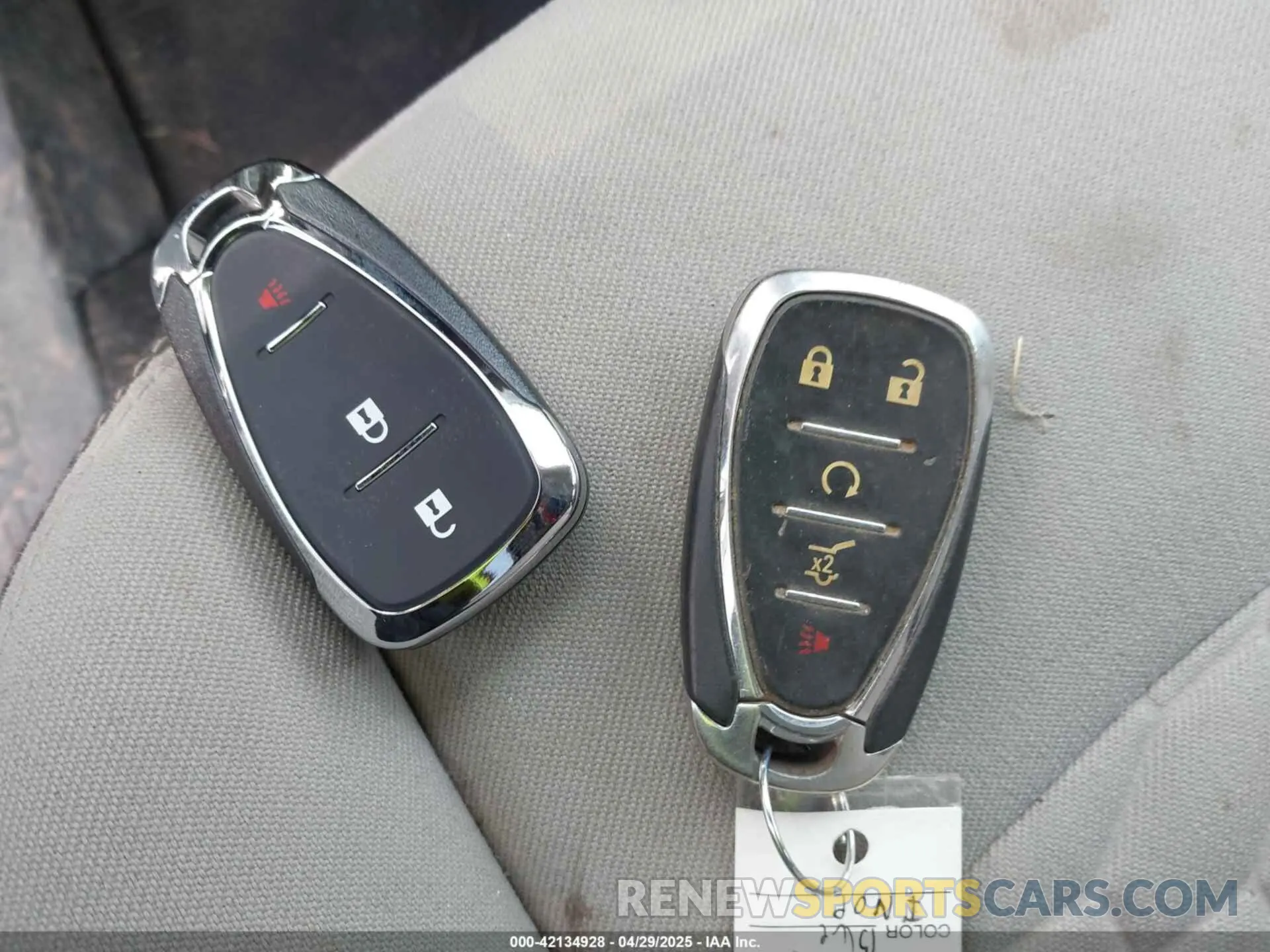 11 Photograph of a damaged car 3GNAXKEV1LL277674 CHEVROLET EQUINOX 2020