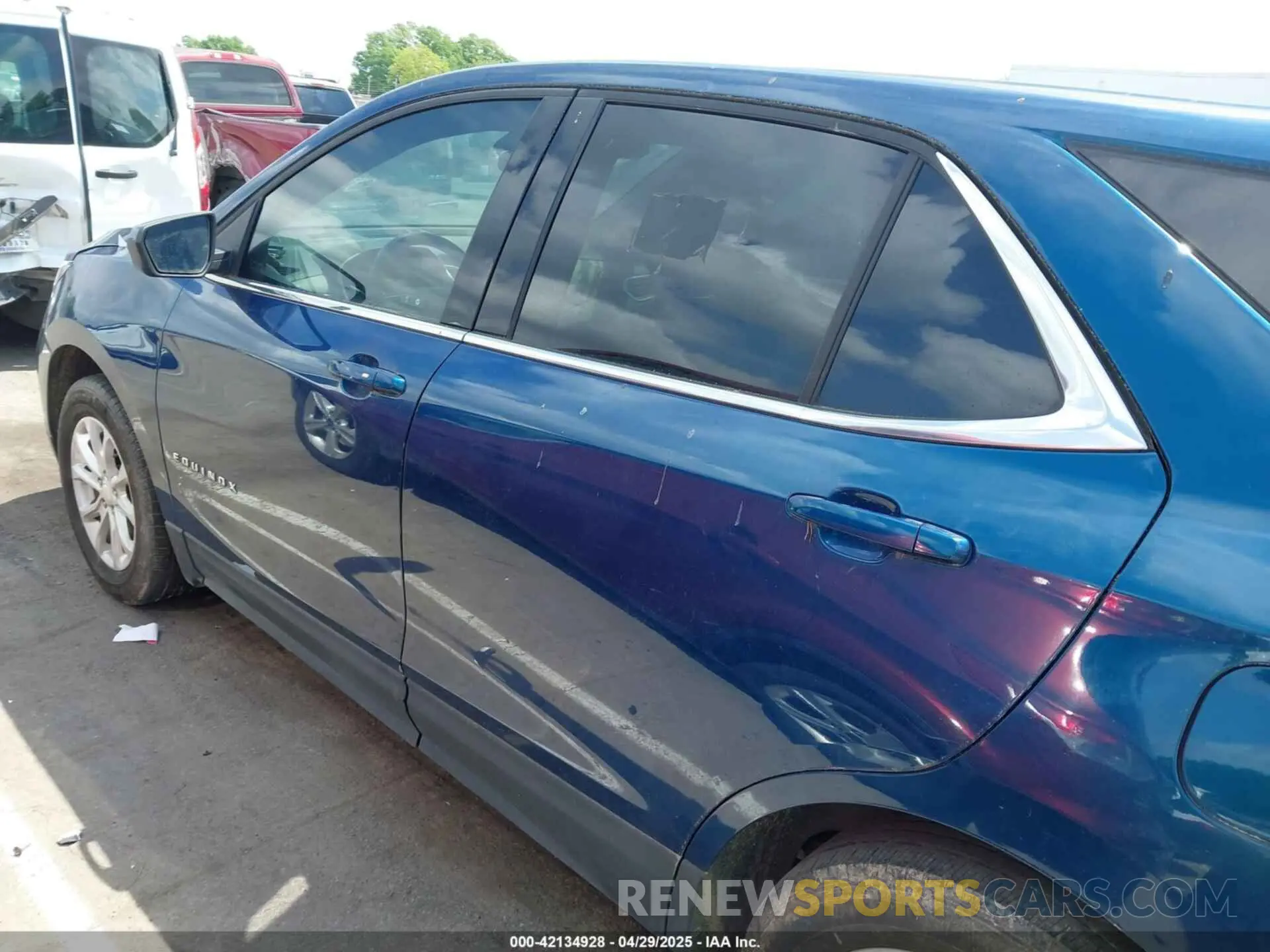 14 Photograph of a damaged car 3GNAXKEV1LL277674 CHEVROLET EQUINOX 2020