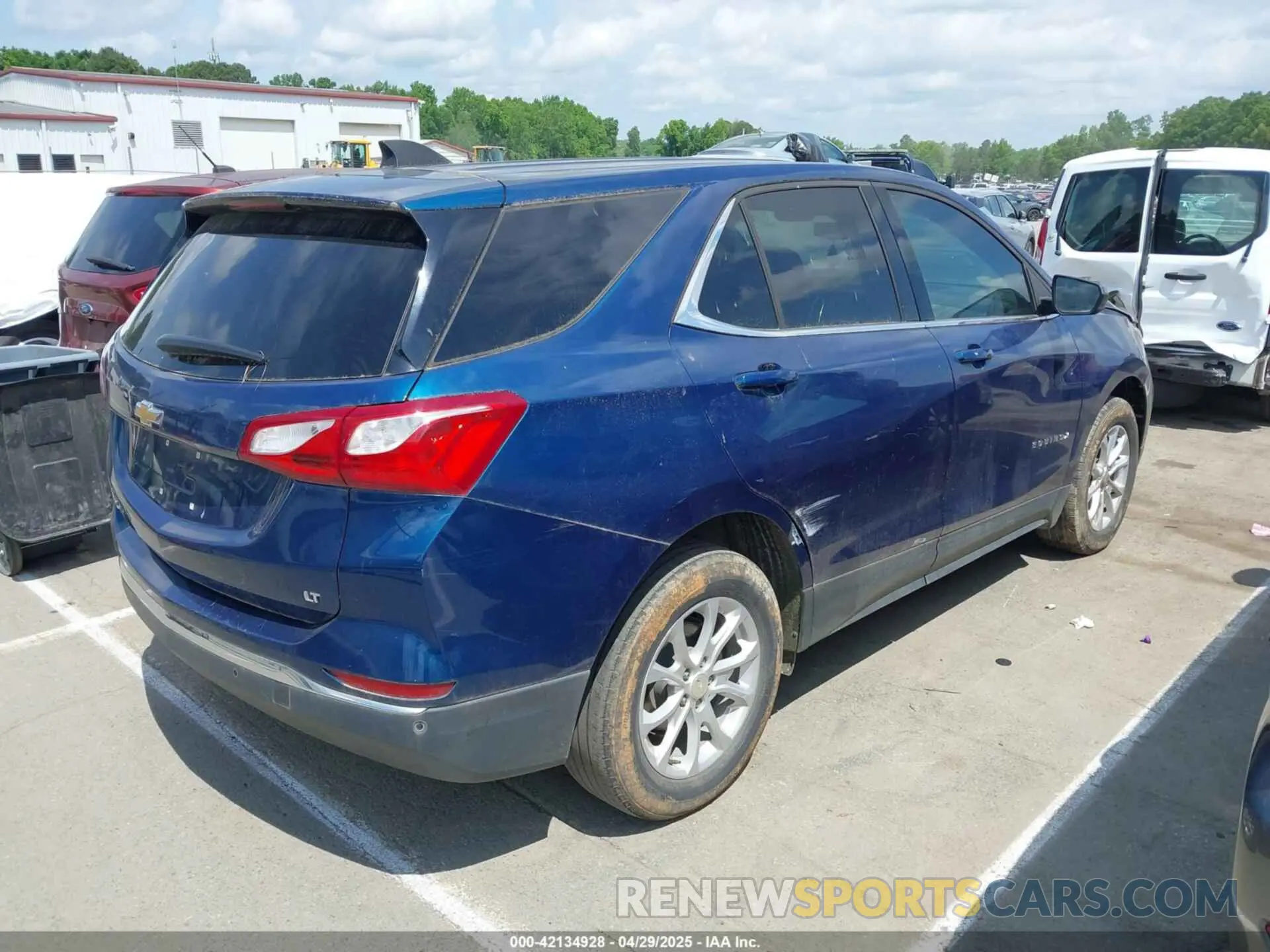 4 Photograph of a damaged car 3GNAXKEV1LL277674 CHEVROLET EQUINOX 2020