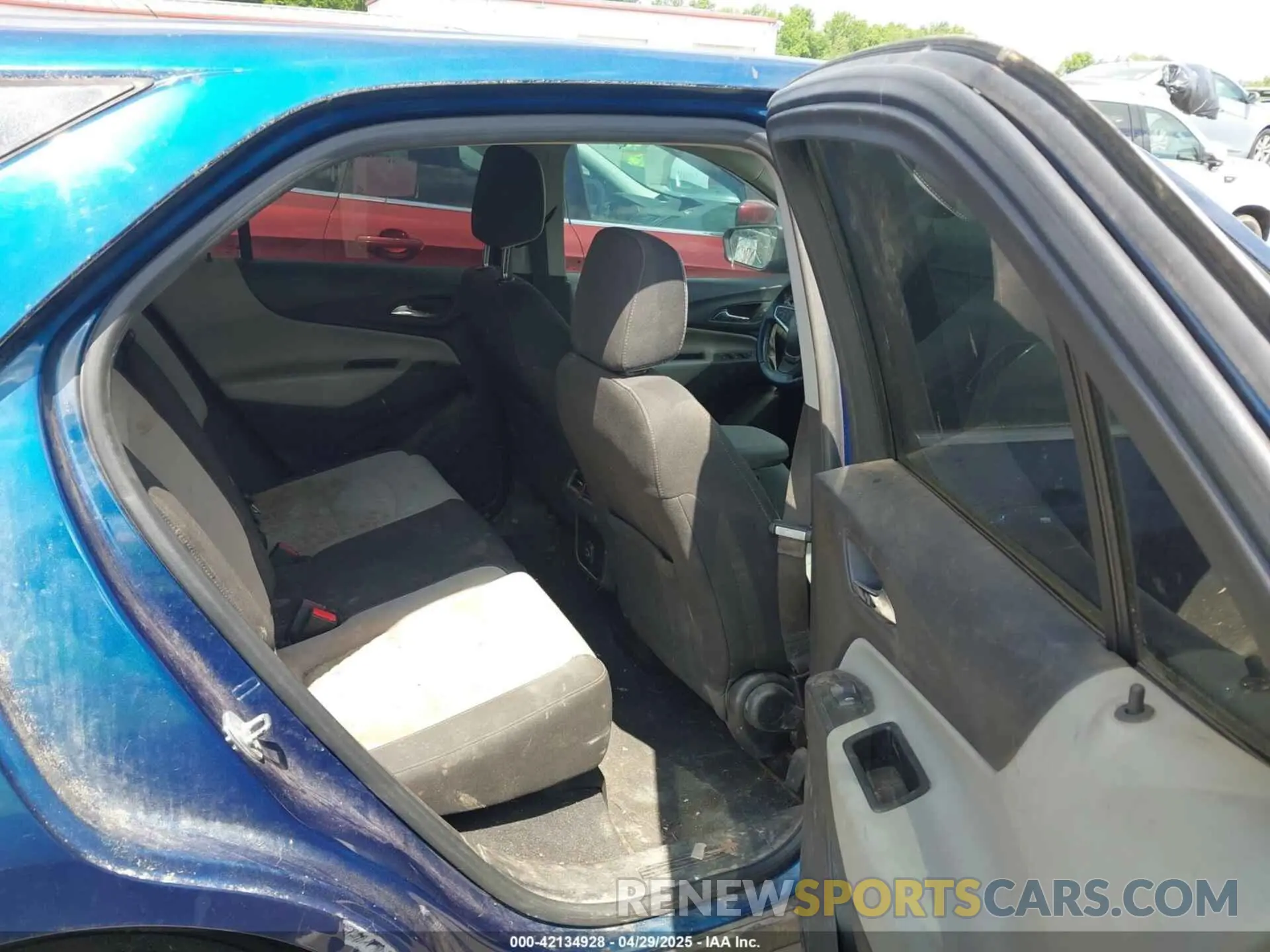 8 Photograph of a damaged car 3GNAXKEV1LL277674 CHEVROLET EQUINOX 2020