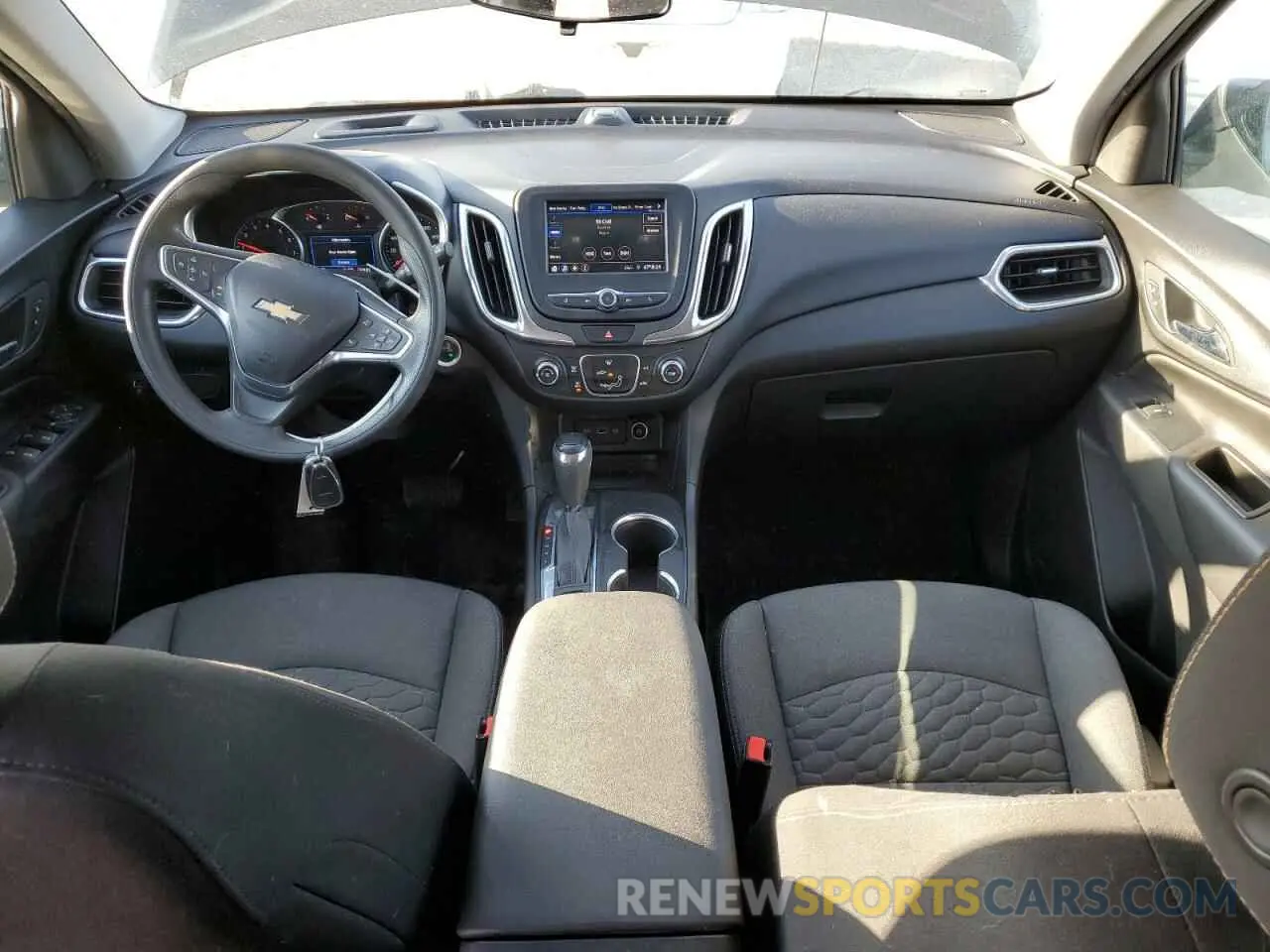 8 Photograph of a damaged car 3GNAXKEV1LS508191 CHEVROLET EQUINOX 2020