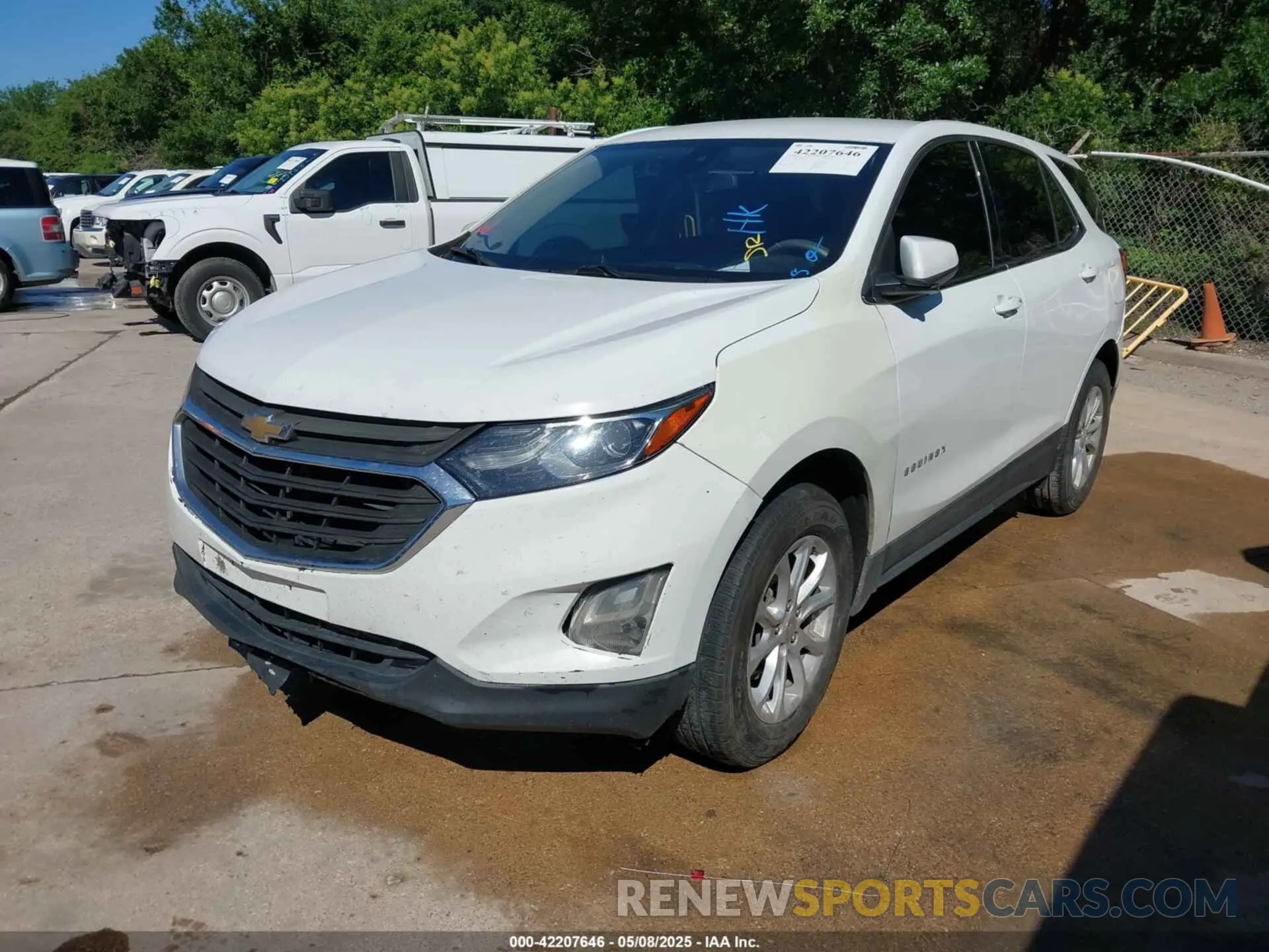 2 Photograph of a damaged car 3GNAXKEV1LS509373 CHEVROLET EQUINOX 2020