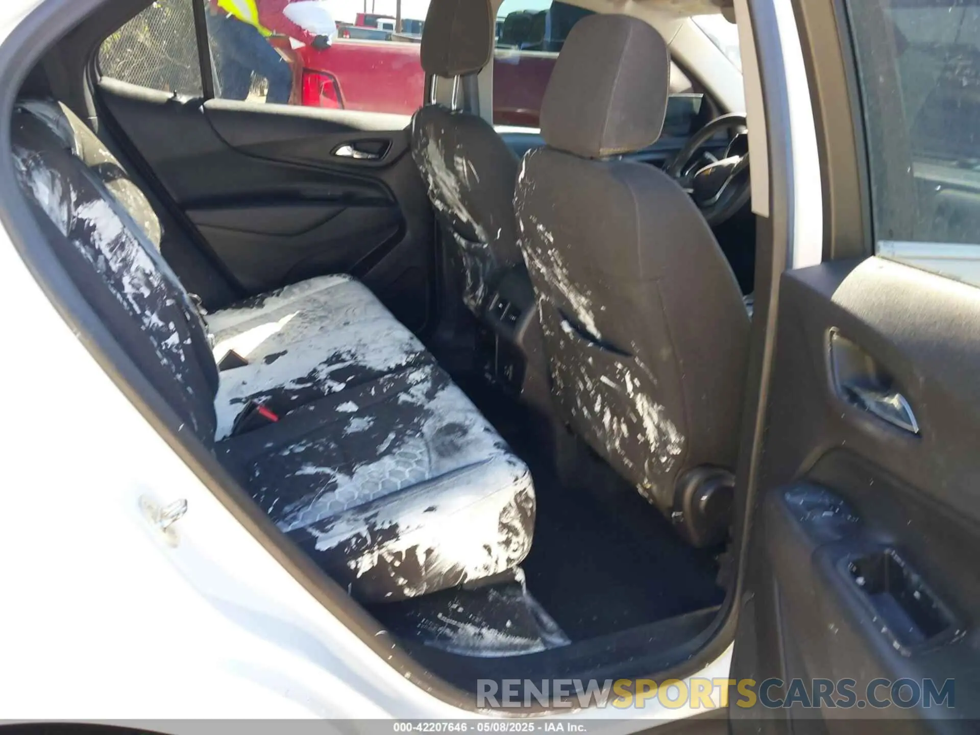8 Photograph of a damaged car 3GNAXKEV1LS509373 CHEVROLET EQUINOX 2020