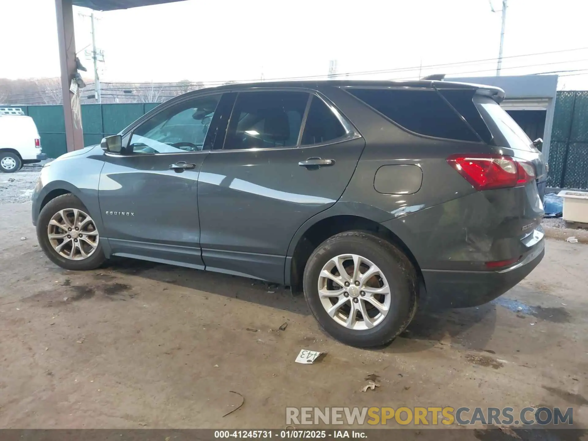 3 Photograph of a damaged car 3GNAXKEV1LS526500 CHEVROLET EQUINOX 2020