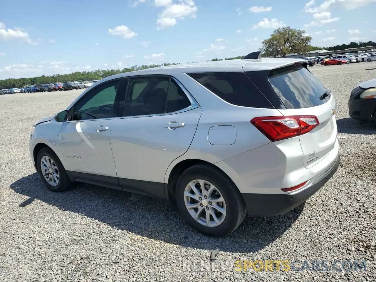 2 Photograph of a damaged car 3GNAXKEV1LS724199 CHEVROLET EQUINOX 2020