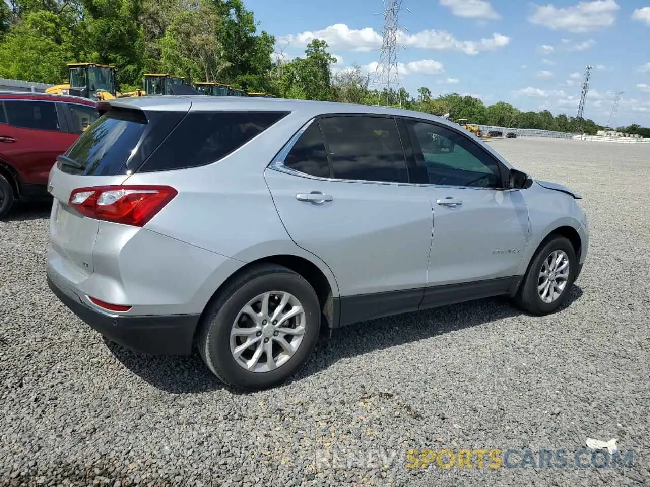 3 Photograph of a damaged car 3GNAXKEV1LS724199 CHEVROLET EQUINOX 2020