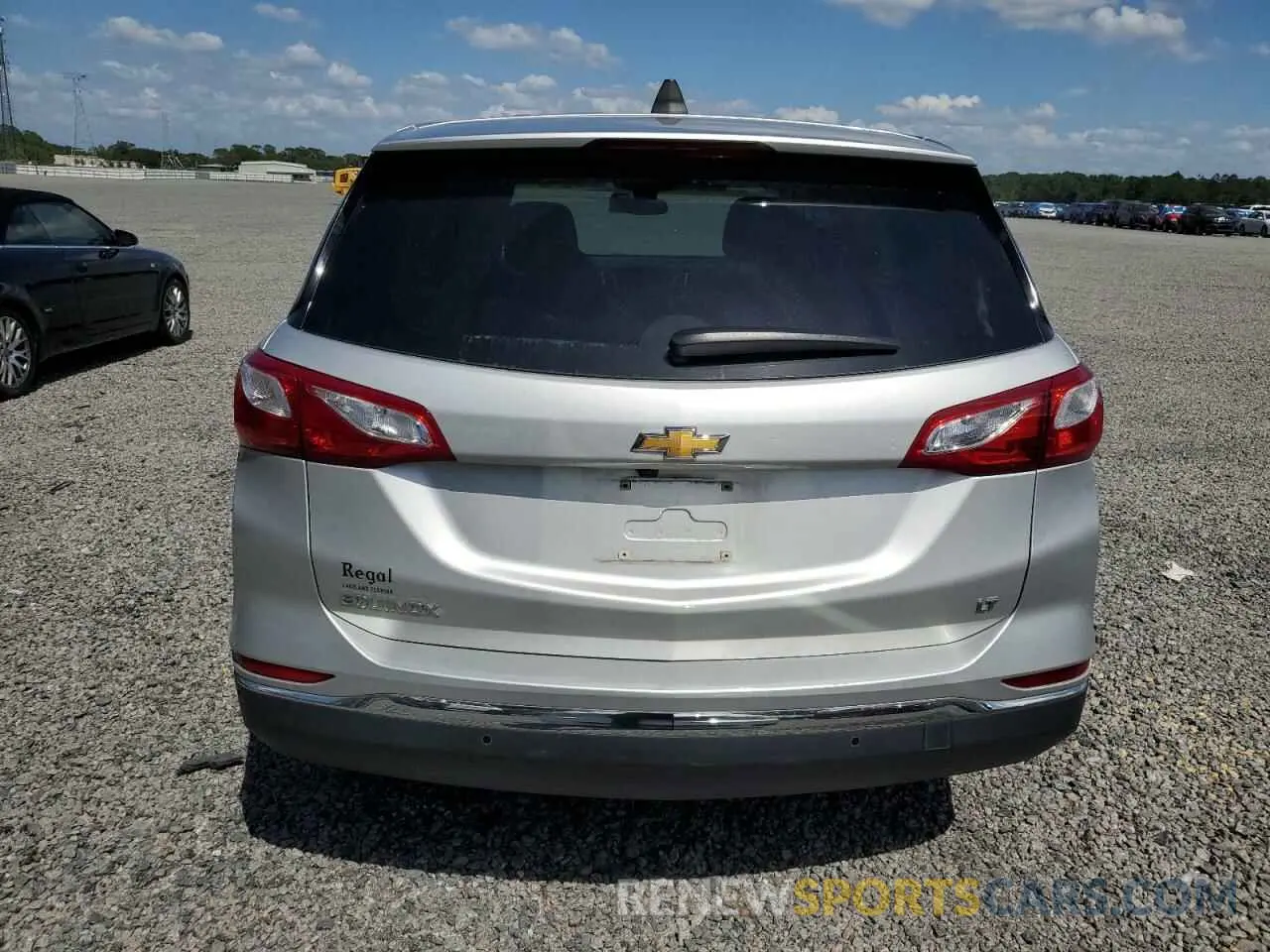6 Photograph of a damaged car 3GNAXKEV1LS724199 CHEVROLET EQUINOX 2020