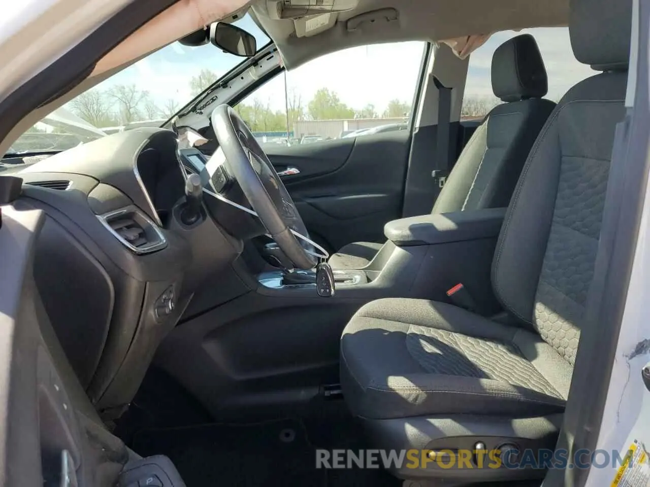 7 Photograph of a damaged car 3GNAXKEV1LS730312 CHEVROLET EQUINOX 2020