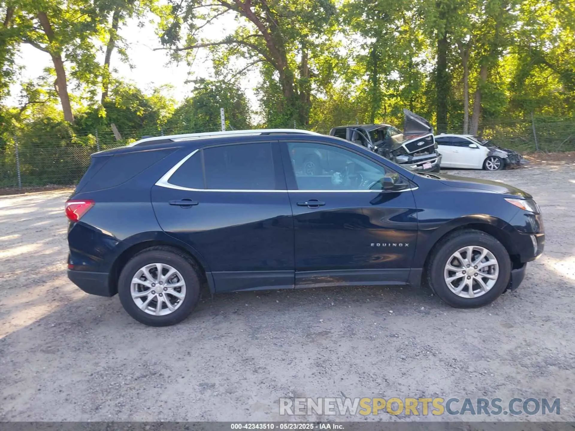 13 Photograph of a damaged car 3GNAXKEV1LS736546 CHEVROLET EQUINOX 2020