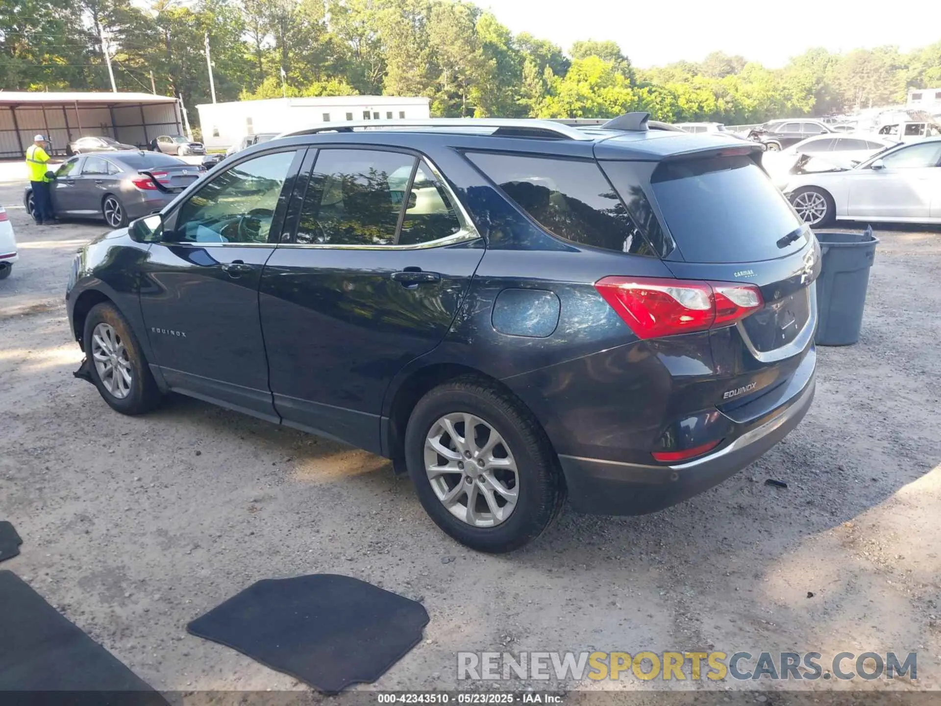 3 Photograph of a damaged car 3GNAXKEV1LS736546 CHEVROLET EQUINOX 2020