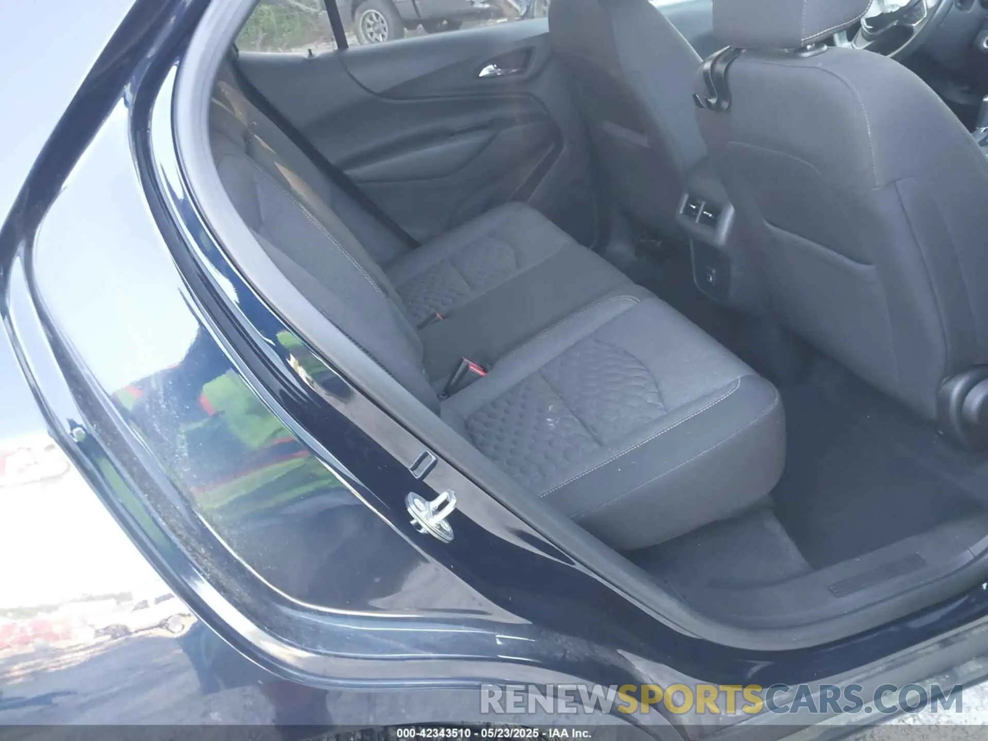 8 Photograph of a damaged car 3GNAXKEV1LS736546 CHEVROLET EQUINOX 2020
