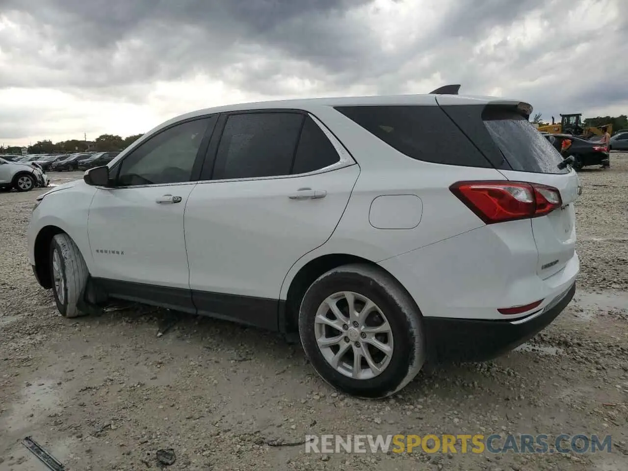 2 Photograph of a damaged car 3GNAXKEV2LS558498 CHEVROLET EQUINOX 2020