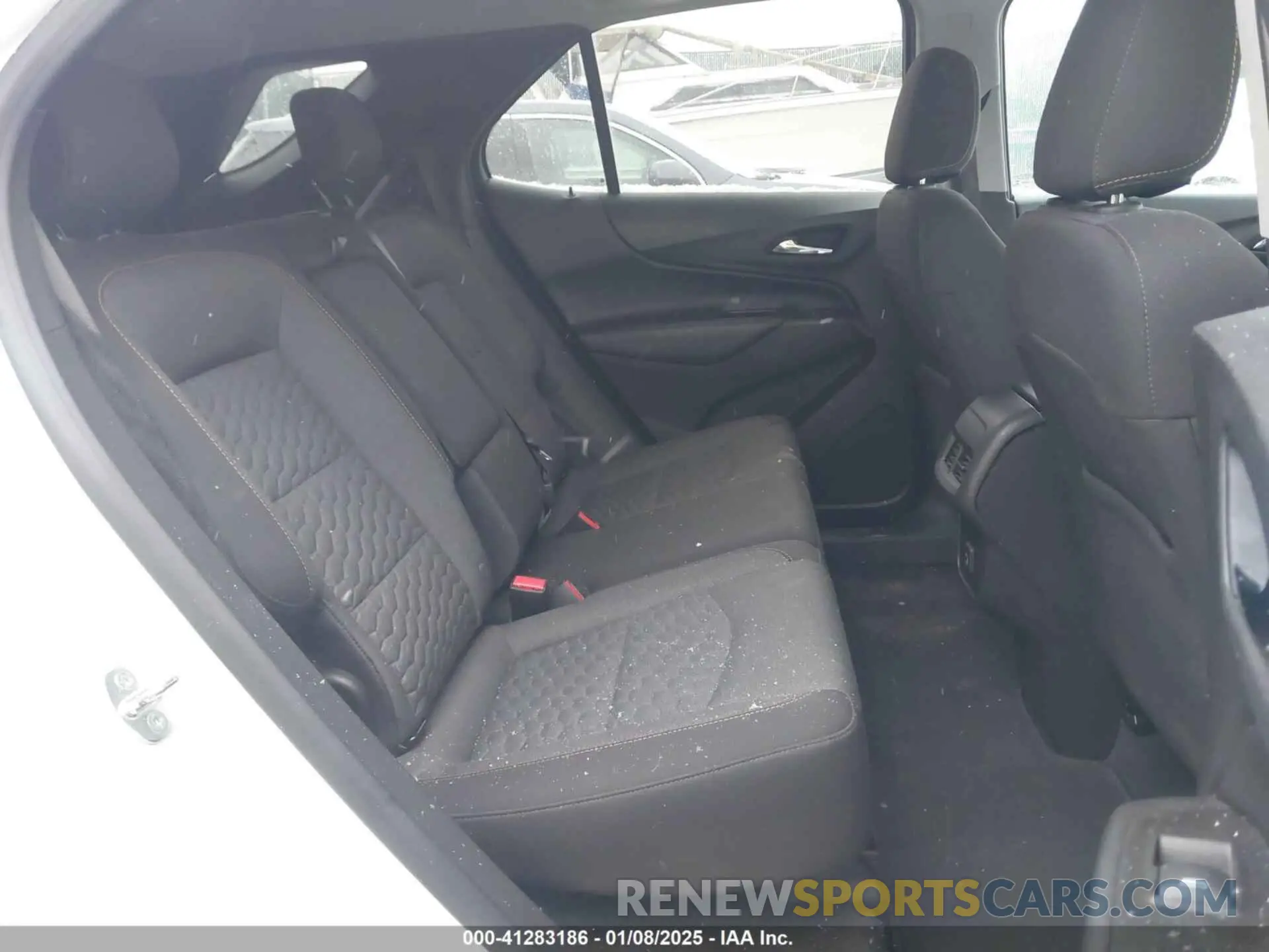 8 Photograph of a damaged car 3GNAXKEV2LS710568 CHEVROLET EQUINOX 2020