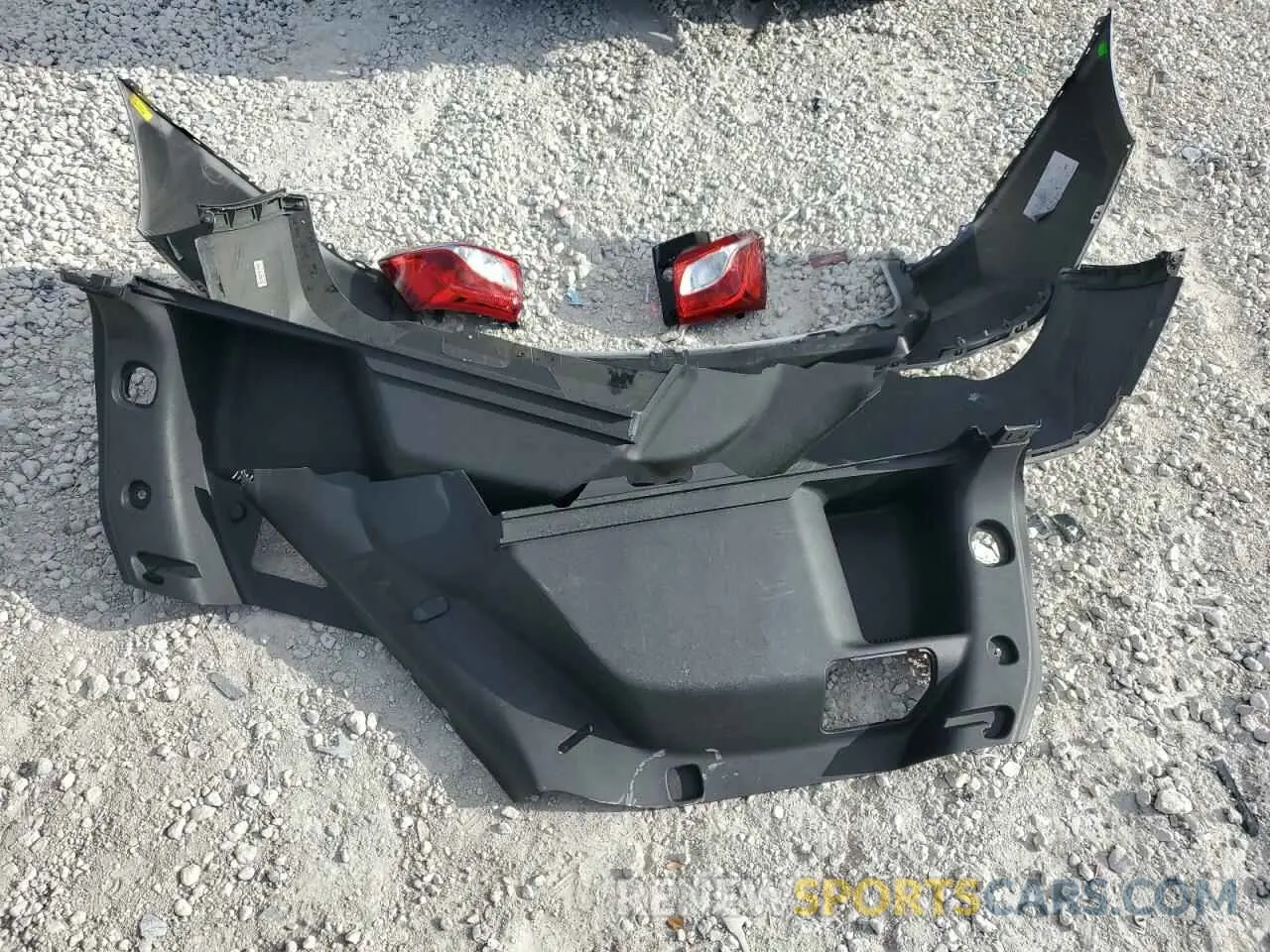 12 Photograph of a damaged car 3GNAXKEV2LS737690 CHEVROLET EQUINOX 2020