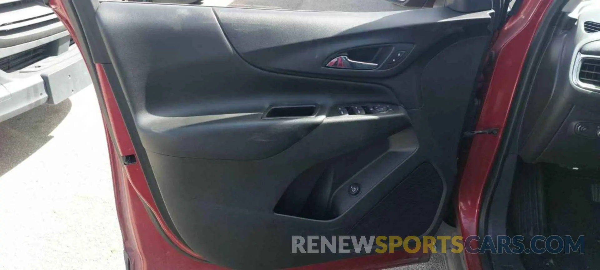 1 Photograph of a damaged car 3GNAXKEV3LL251576 CHEVROLET EQUINOX 2020