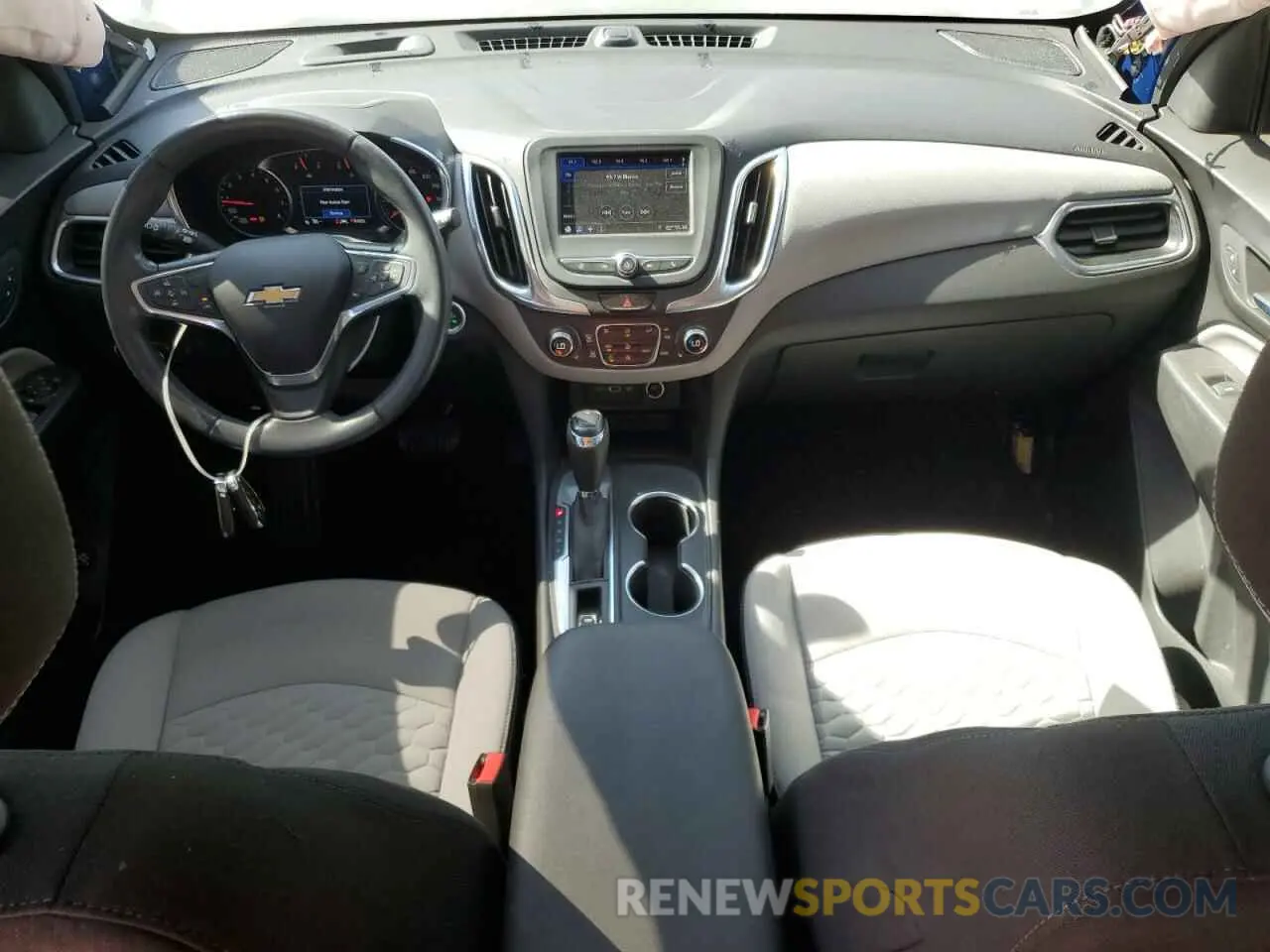 8 Photograph of a damaged car 3GNAXKEV3LL255689 CHEVROLET EQUINOX 2020