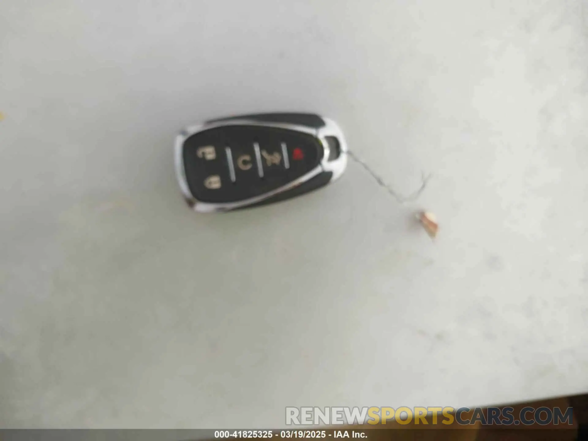 11 Photograph of a damaged car 3GNAXKEV3LL274582 CHEVROLET EQUINOX 2020