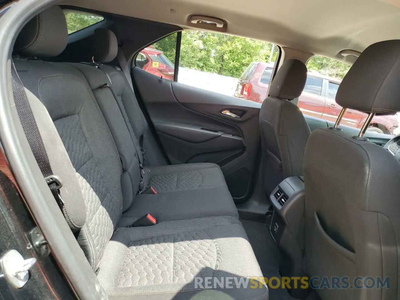 11 Photograph of a damaged car 3GNAXKEV3LL277711 CHEVROLET EQUINOX 2020