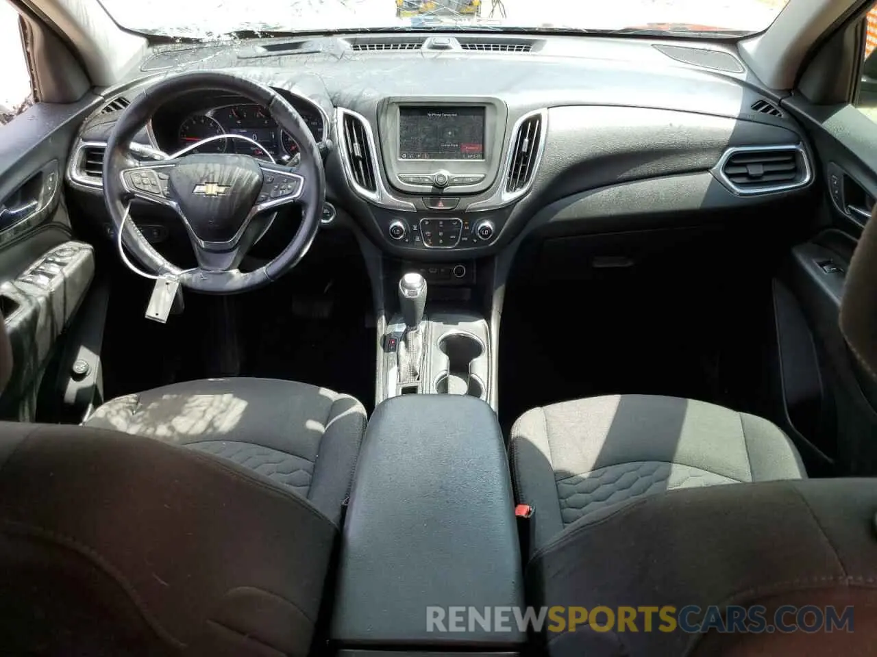 8 Photograph of a damaged car 3GNAXKEV3LL277711 CHEVROLET EQUINOX 2020