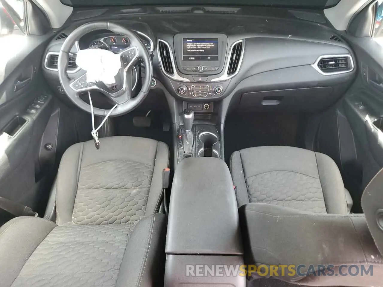 8 Photograph of a damaged car 3GNAXKEV3LS658304 CHEVROLET EQUINOX 2020