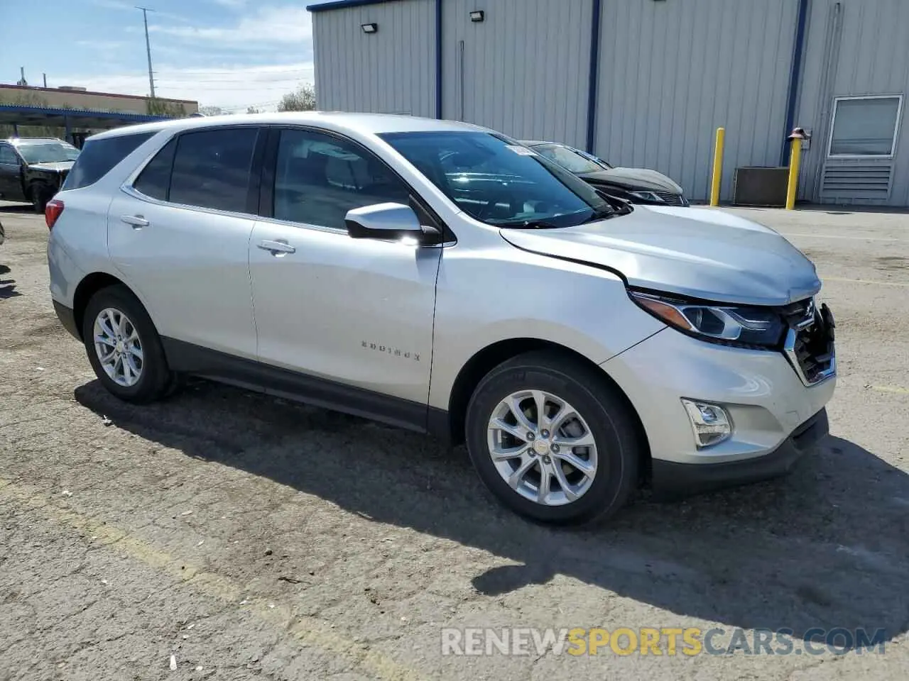 4 Photograph of a damaged car 3GNAXKEV3LS667505 CHEVROLET EQUINOX 2020