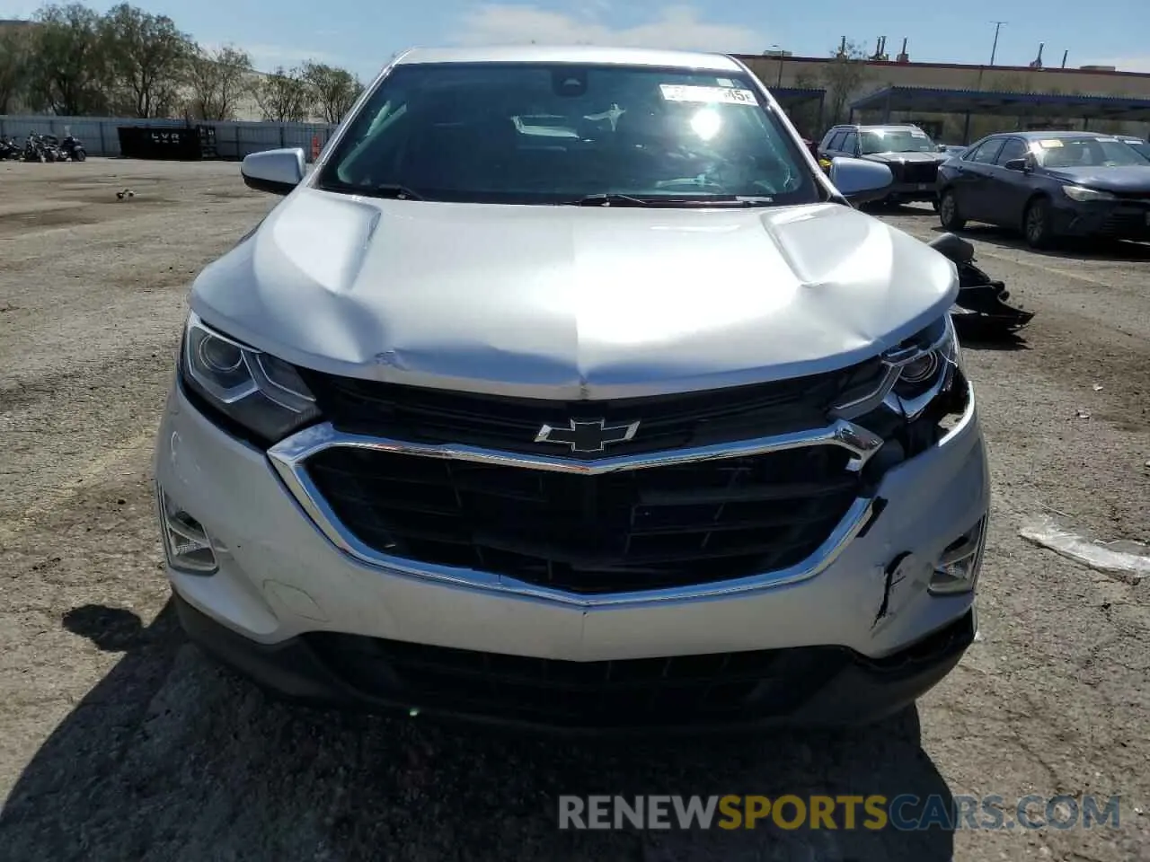 5 Photograph of a damaged car 3GNAXKEV3LS667505 CHEVROLET EQUINOX 2020