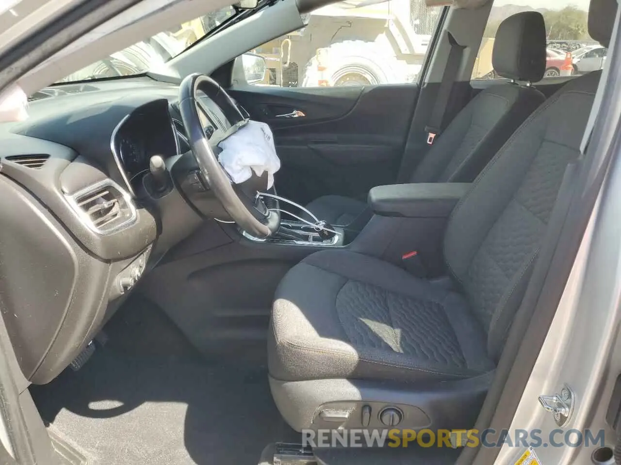 7 Photograph of a damaged car 3GNAXKEV3LS667505 CHEVROLET EQUINOX 2020