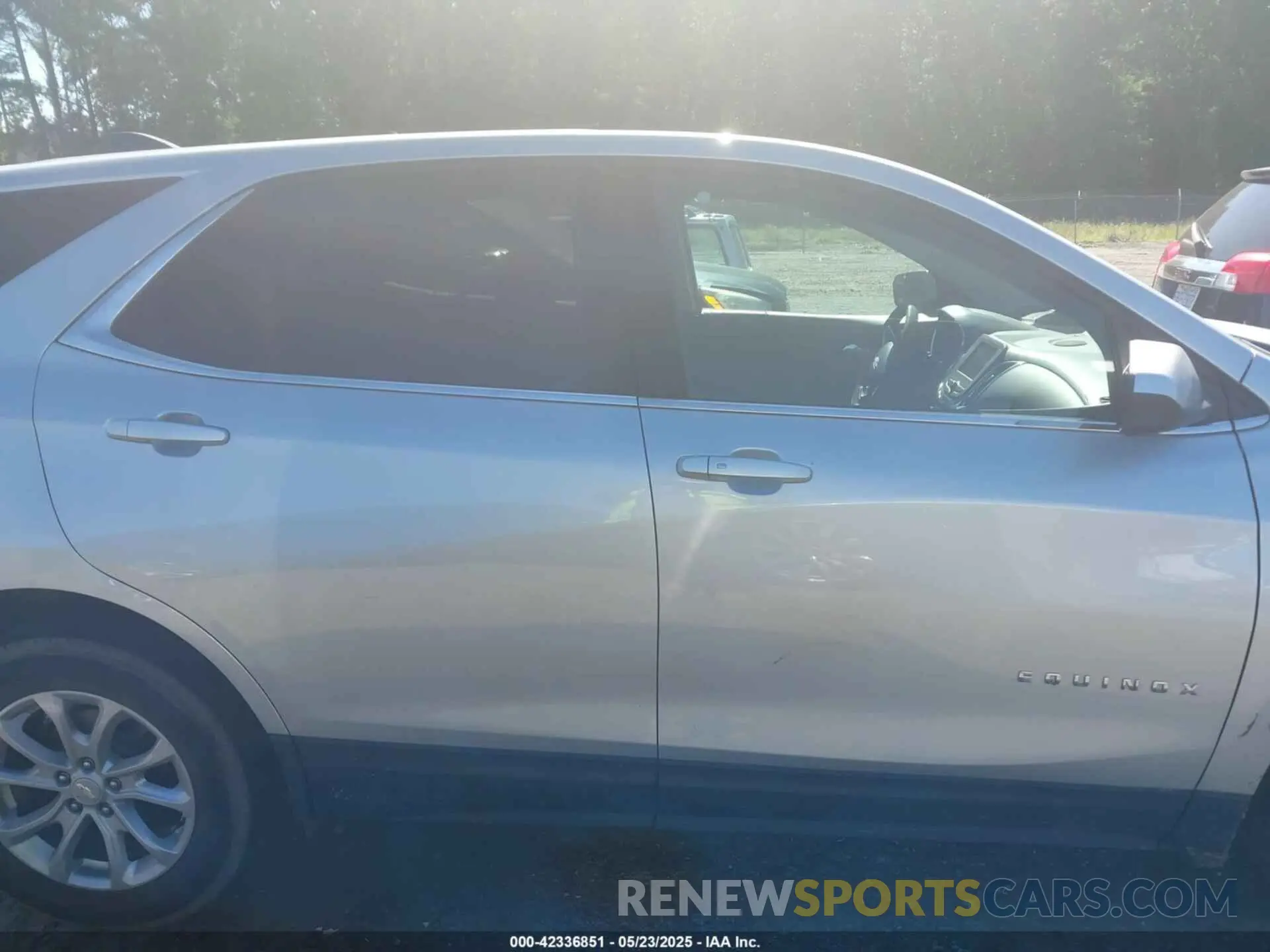 14 Photograph of a damaged car 3GNAXKEV4LL113478 CHEVROLET EQUINOX 2020