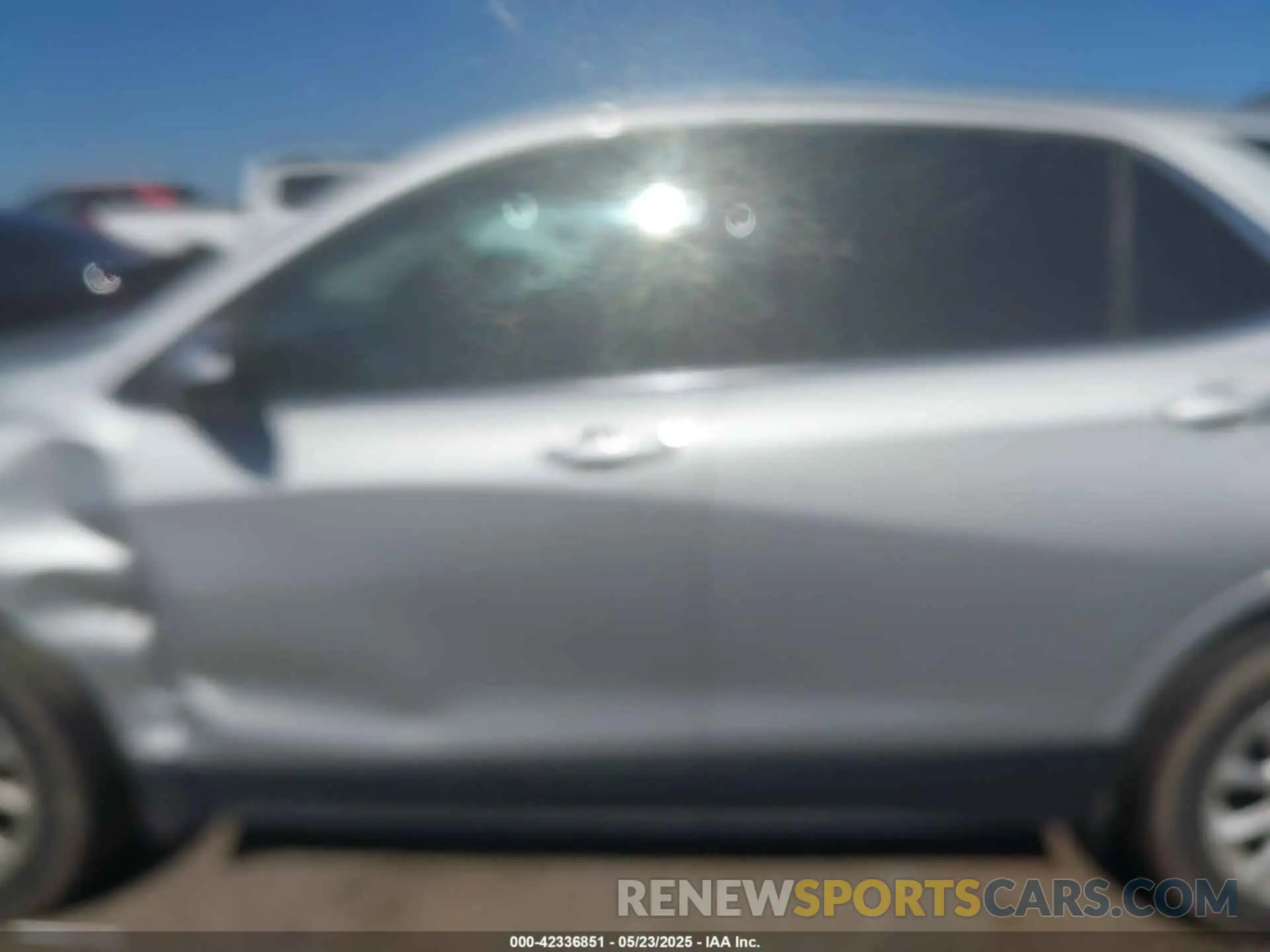 15 Photograph of a damaged car 3GNAXKEV4LL113478 CHEVROLET EQUINOX 2020